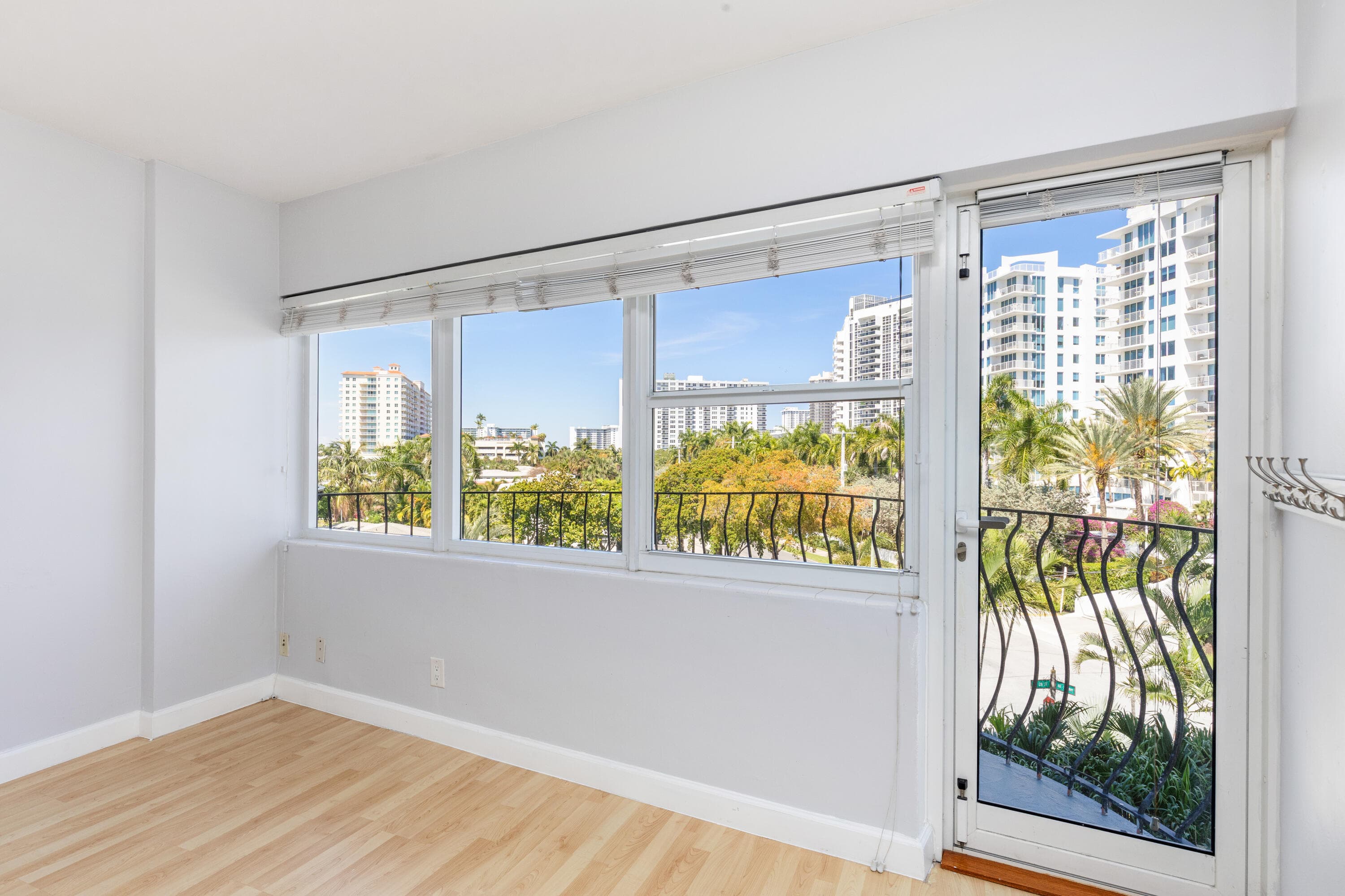 3250 NE 28th Street 404, Fort Lauderdale, FL 33308 — photo 12 of 36