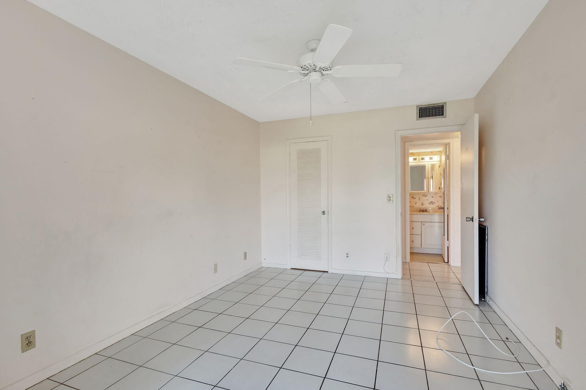 332 Sheffield N, West Palm Beach, FL 33417 — photo 13 of 30
