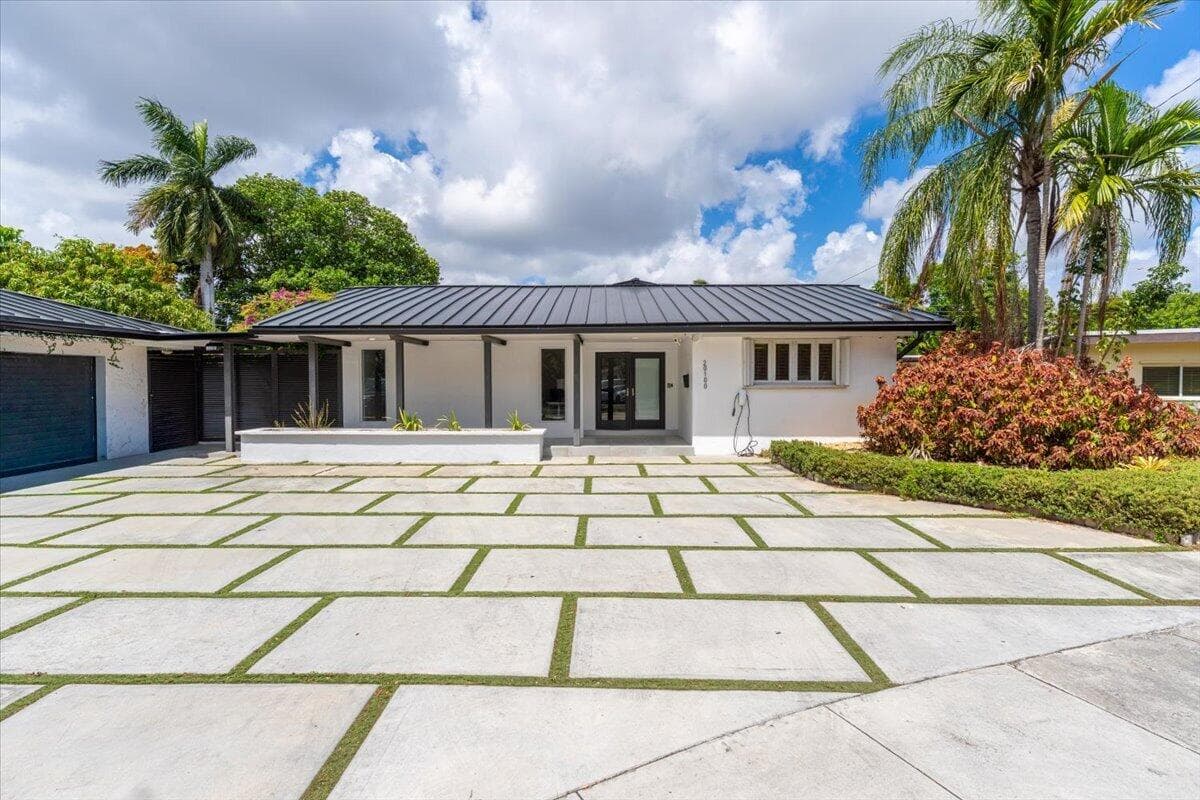 20100 NE 20th Court 0, Miami, FL 33179 — photo 3 of 32