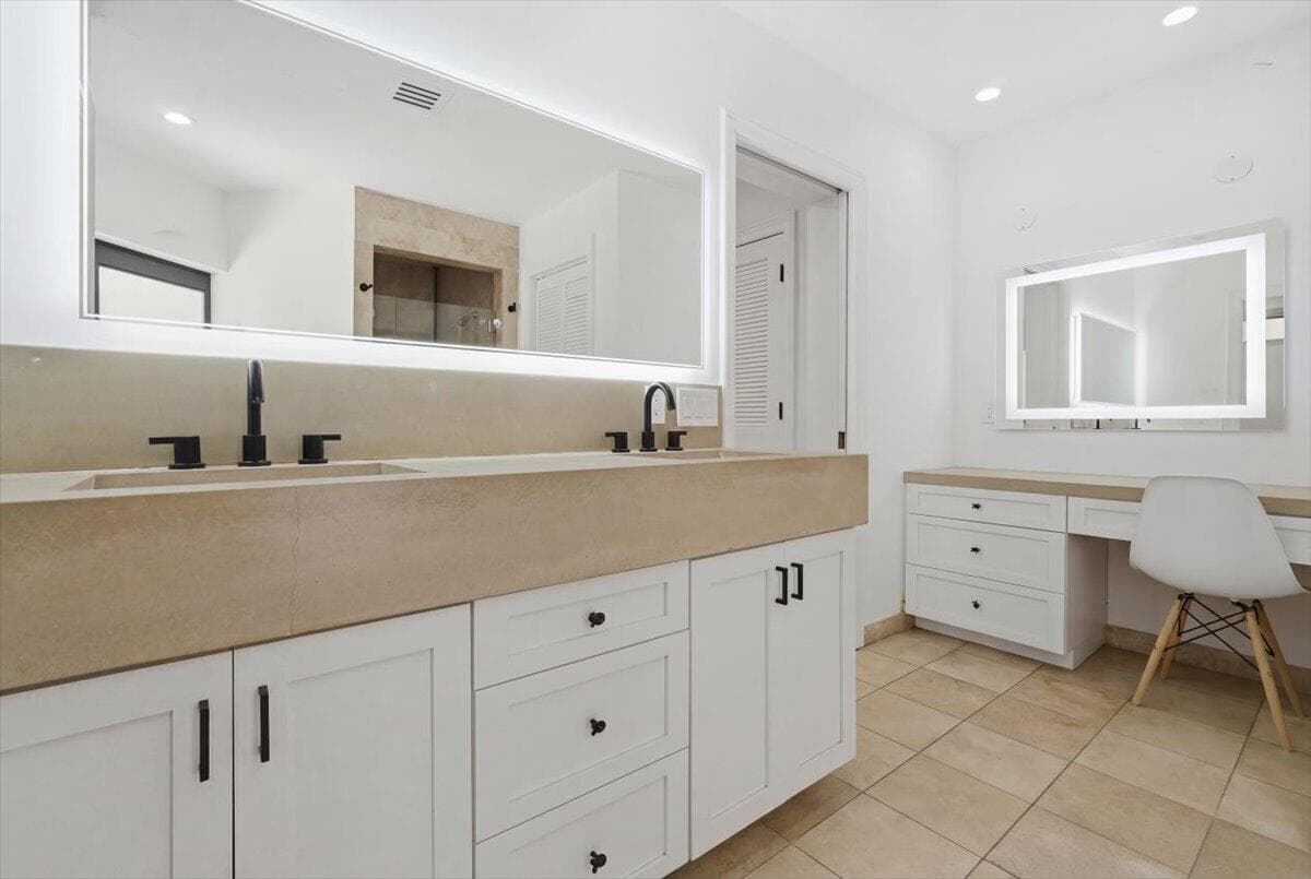 20100 NE 20th Court 0, Miami, FL 33179 — photo 23 of 32