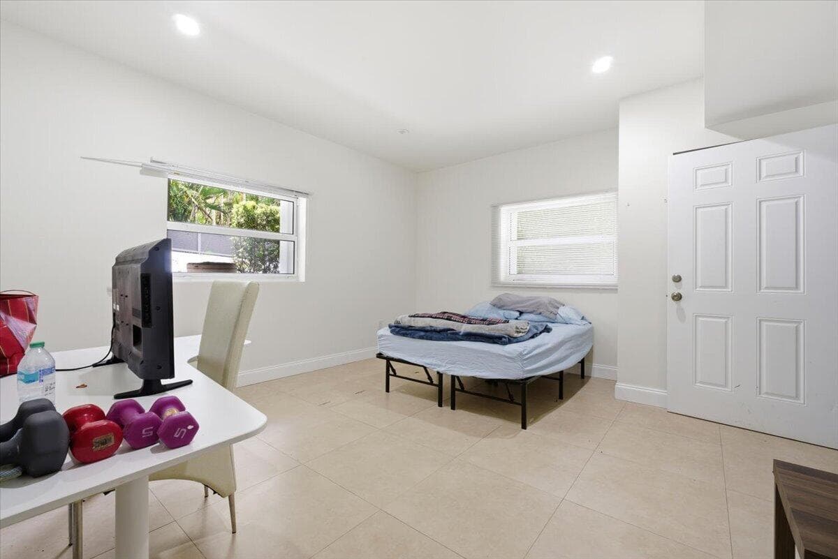 20100 NE 20th Court 0, Miami, FL 33179 — photo 31 of 32