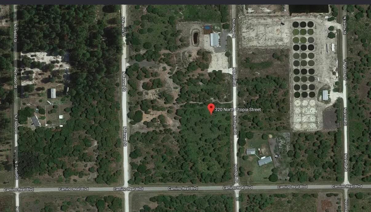 320 N Utopia Street, Clewiston, FL 33440 — photo 2 of 4