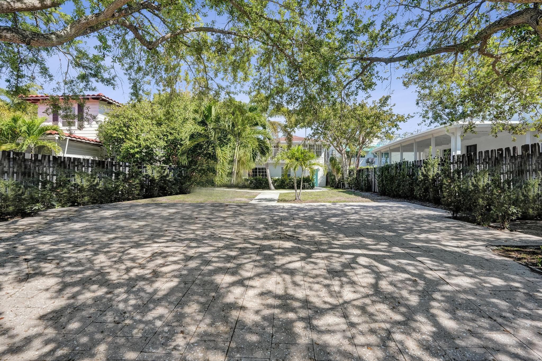 1405 SE 2nd Street, Fort Lauderdale, FL 33301 — photo 10 of 42