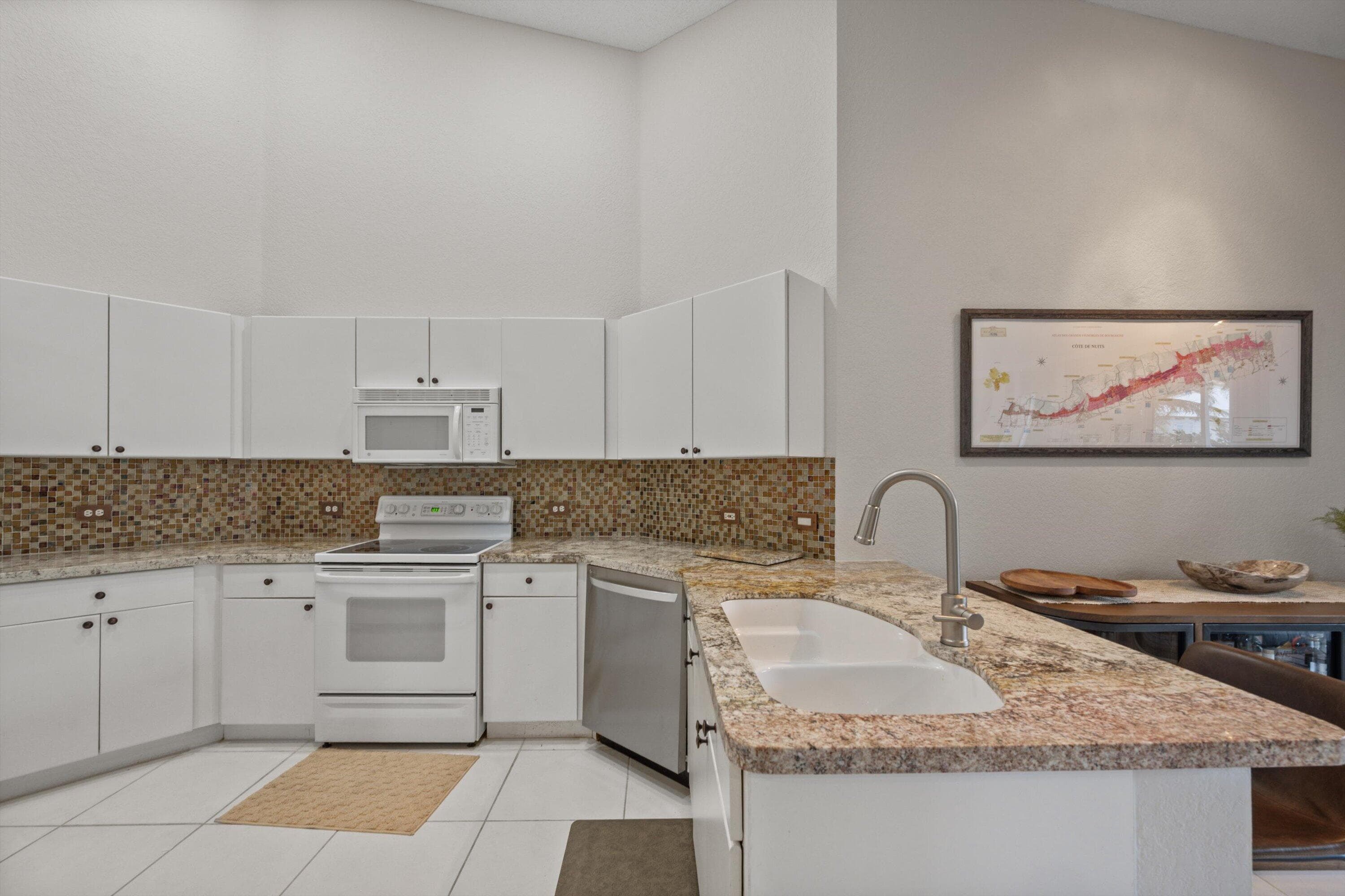 4657 Carlton Golf Drive, Lake Worth, FL 33449 — photo 14 of 55