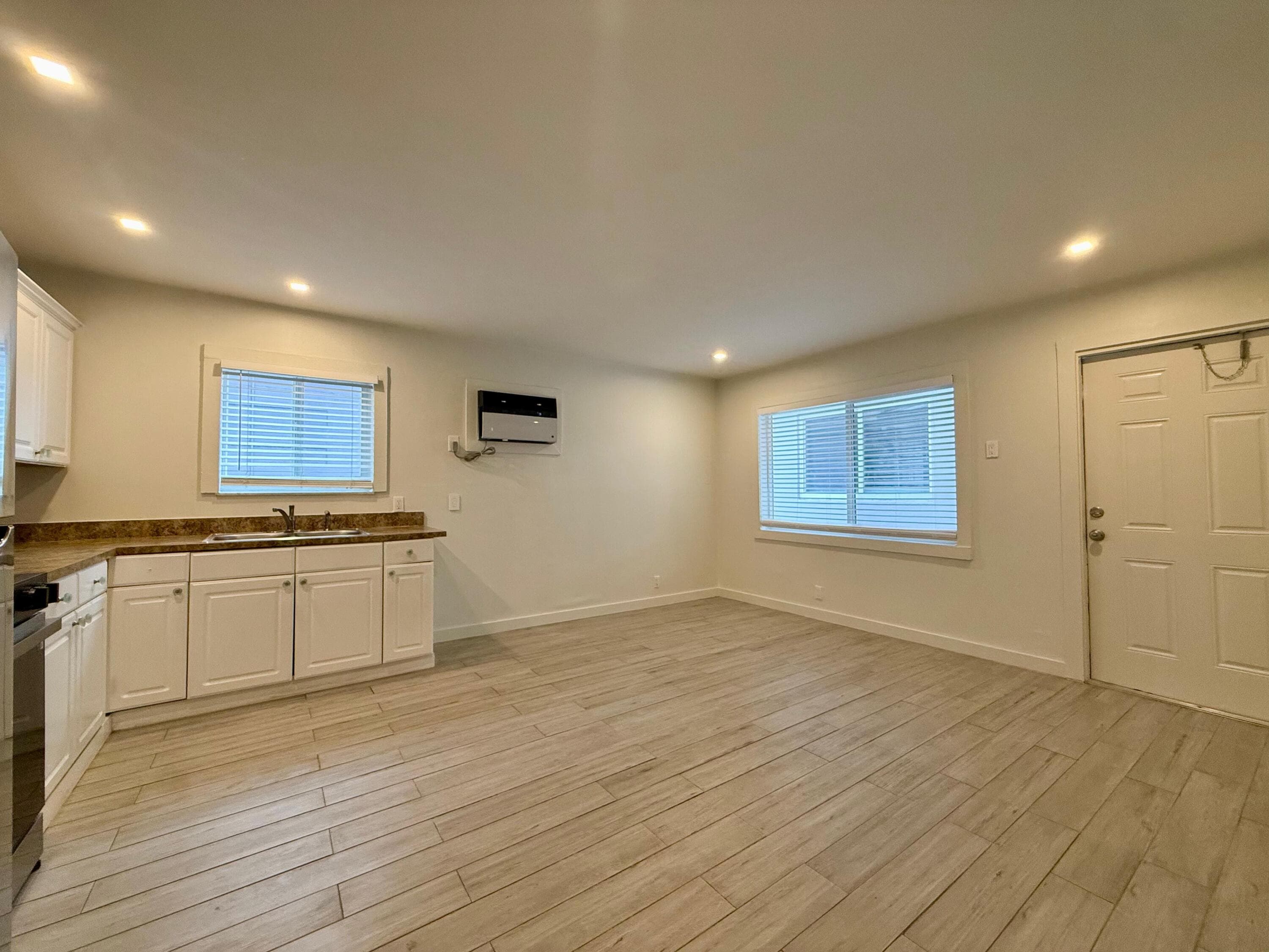 1215 NE 17th Avenue Unit 6, Fort Lauderdale, FL 33304 — photo 6 of 9
