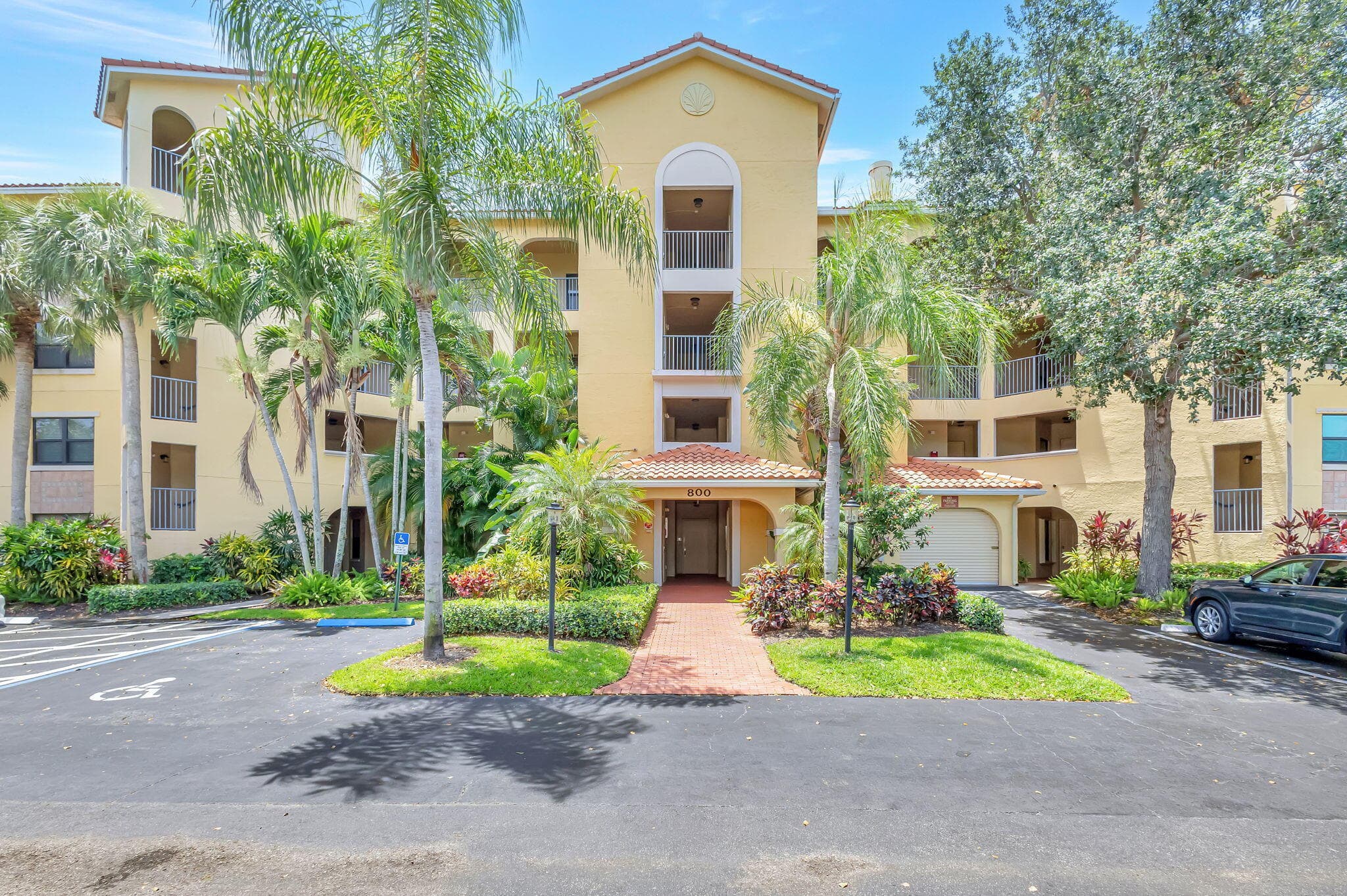 800 Uno Lago Drive 302, Juno Beach, FL 33408 — photo 2 of 49