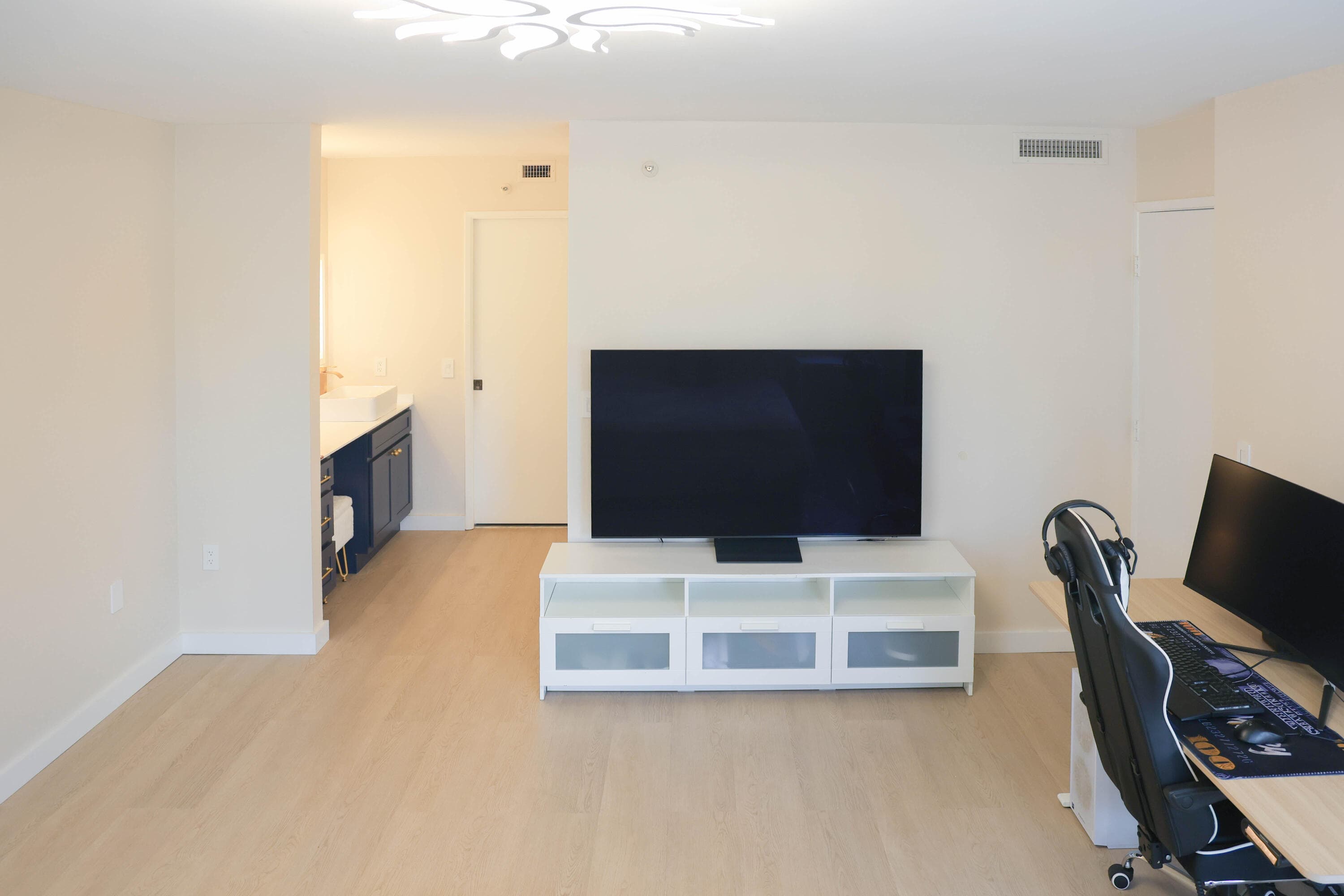 2334 S Cypress Bend Drive 202, Pompano Beach, FL 33069 — photo 10 of 74
