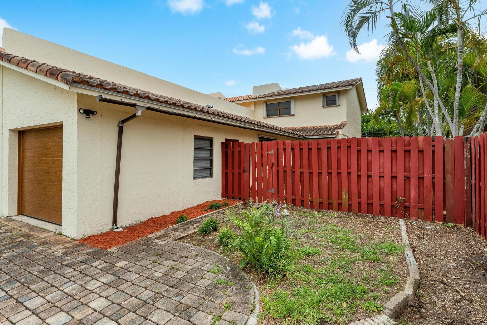 2530 NE 9th Street 1, Fort Lauderdale, FL 33304 — photo 4 of 28