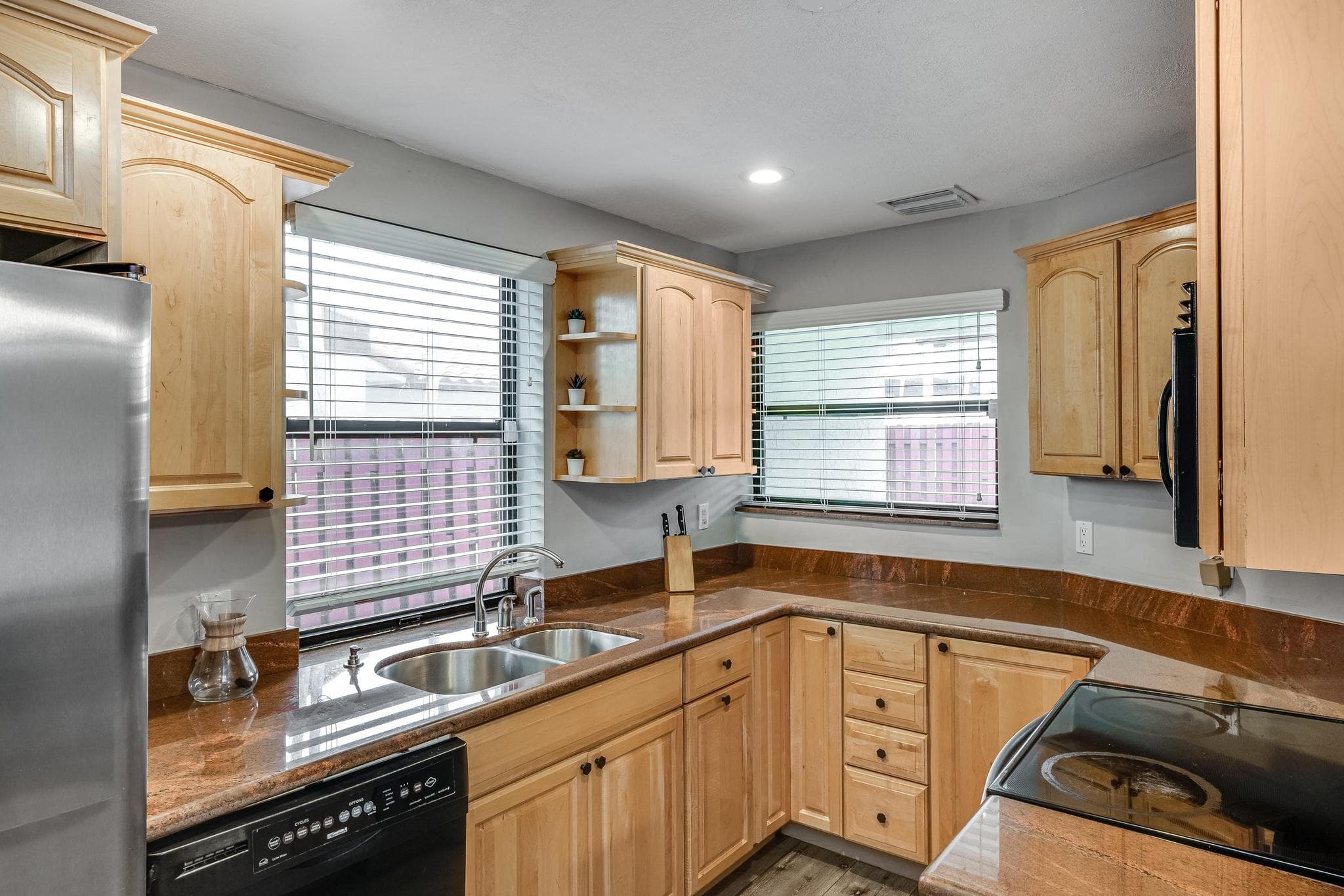 2530 NE 9th Street 1, Fort Lauderdale, FL 33304 — photo 15 of 28