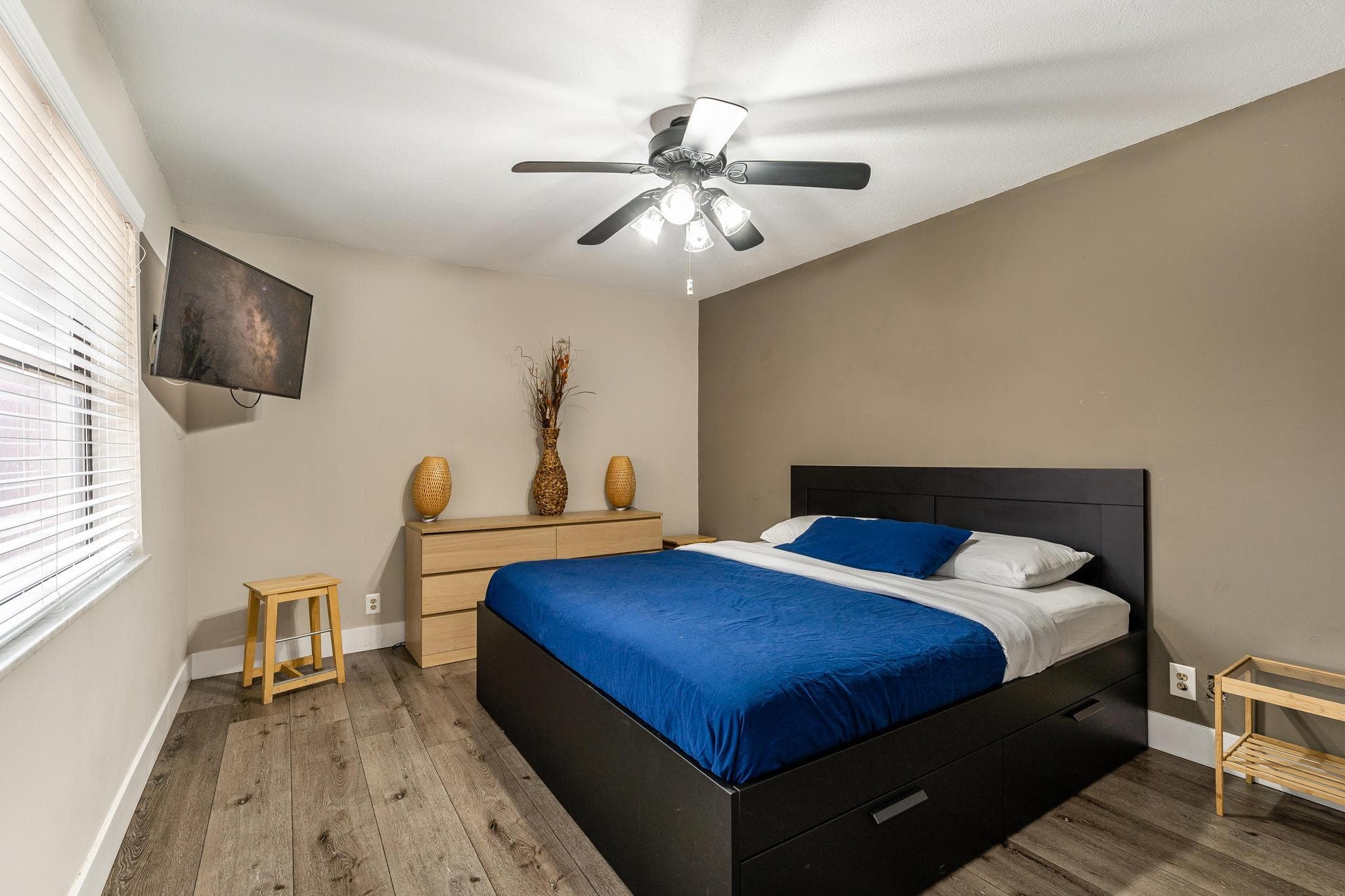 2530 NE 9th Street 1, Fort Lauderdale, FL 33304 — photo 17 of 28
