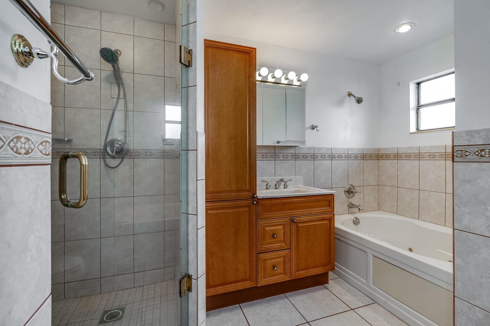 2530 NE 9th Street 1, Fort Lauderdale, FL 33304 — photo 22 of 28