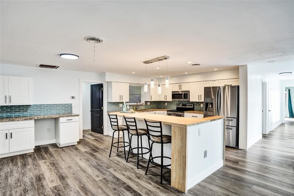 1710 SW 6th Avenue, Pompano Beach, FL 33060 — photo 5 of 50