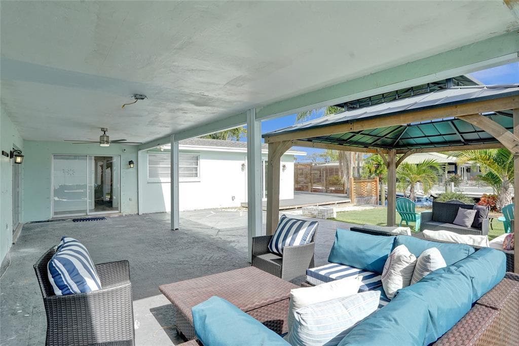 1710 SW 6th Avenue, Pompano Beach, FL 33060 — photo 15 of 50