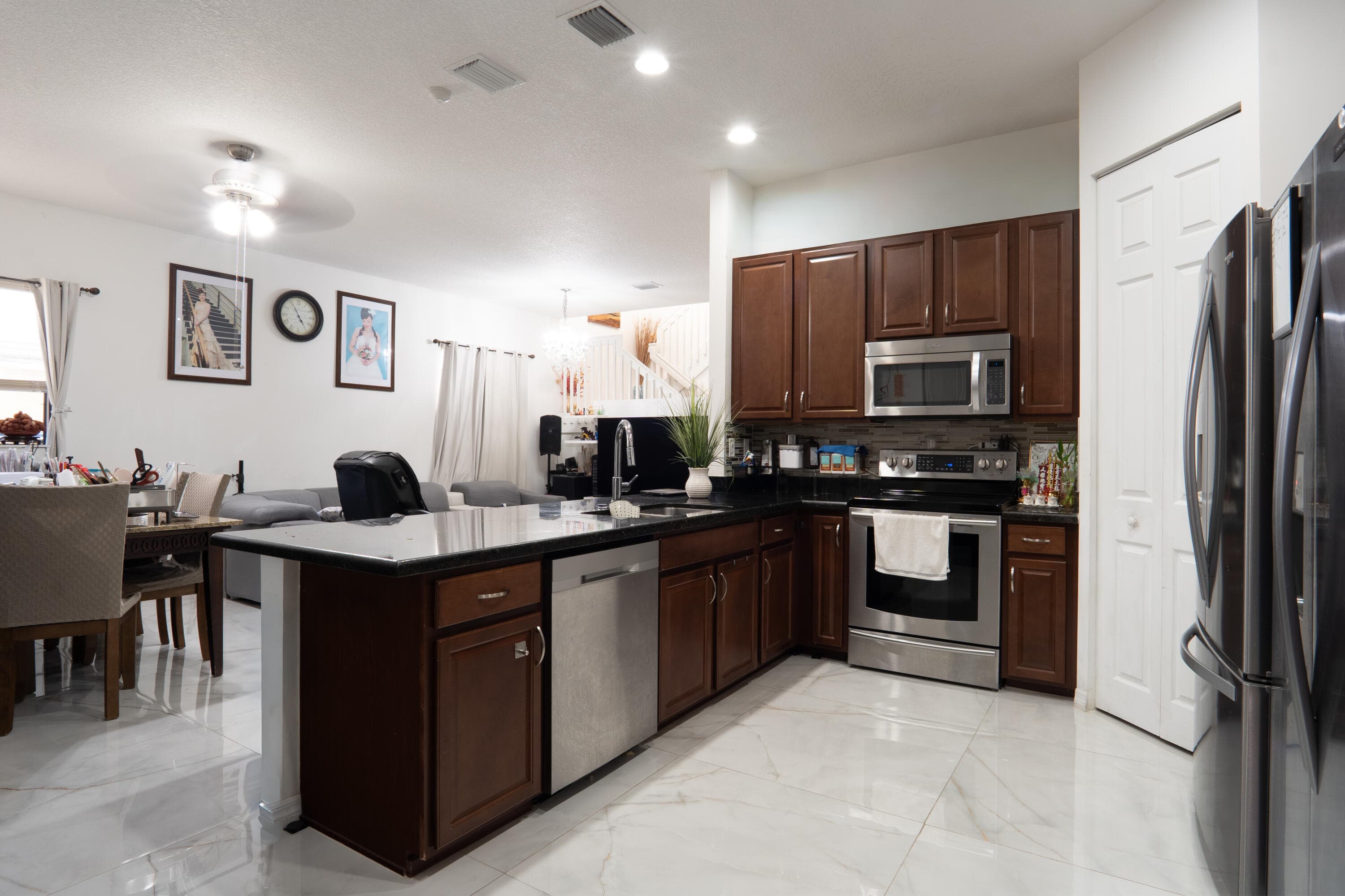 3573 SW 92nd Avenue, Miramar, FL 33025 — photo 9 of 24