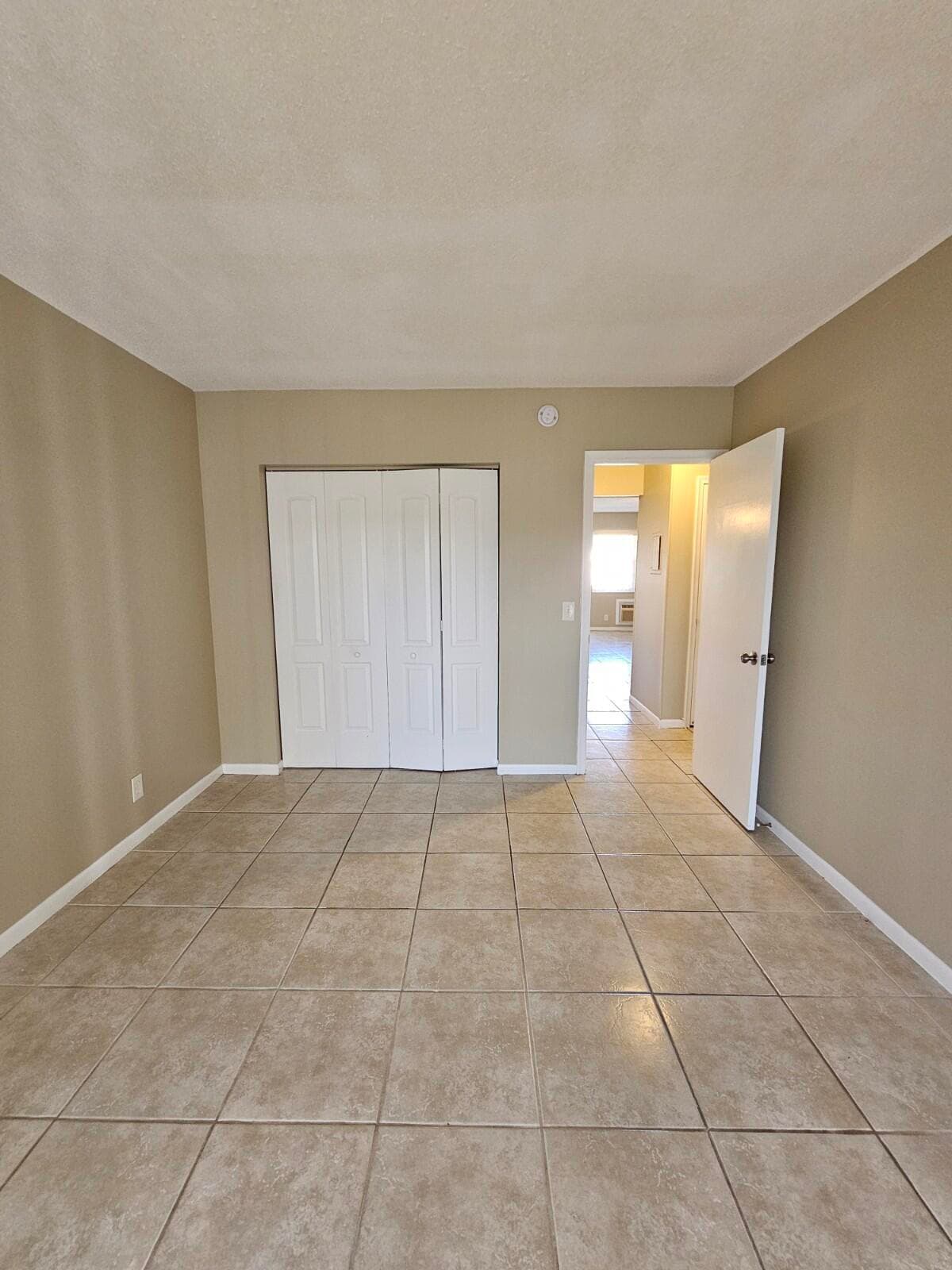 114 E Norwich E, West Palm Beach, FL 33417 — photo 2 of 24