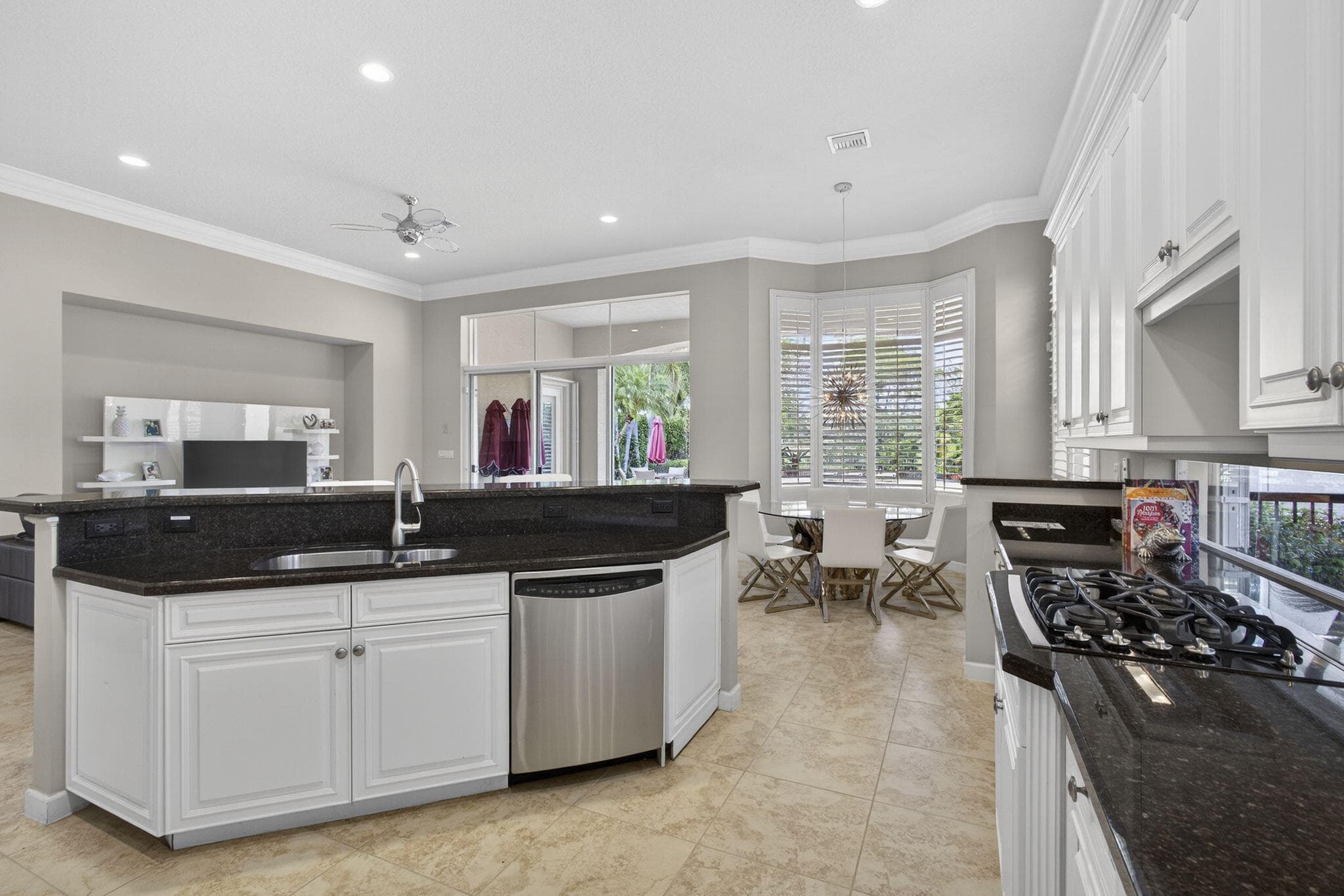 142 Viera Drive, Palm Beach Gardens, FL 33418 — photo 34 of 93