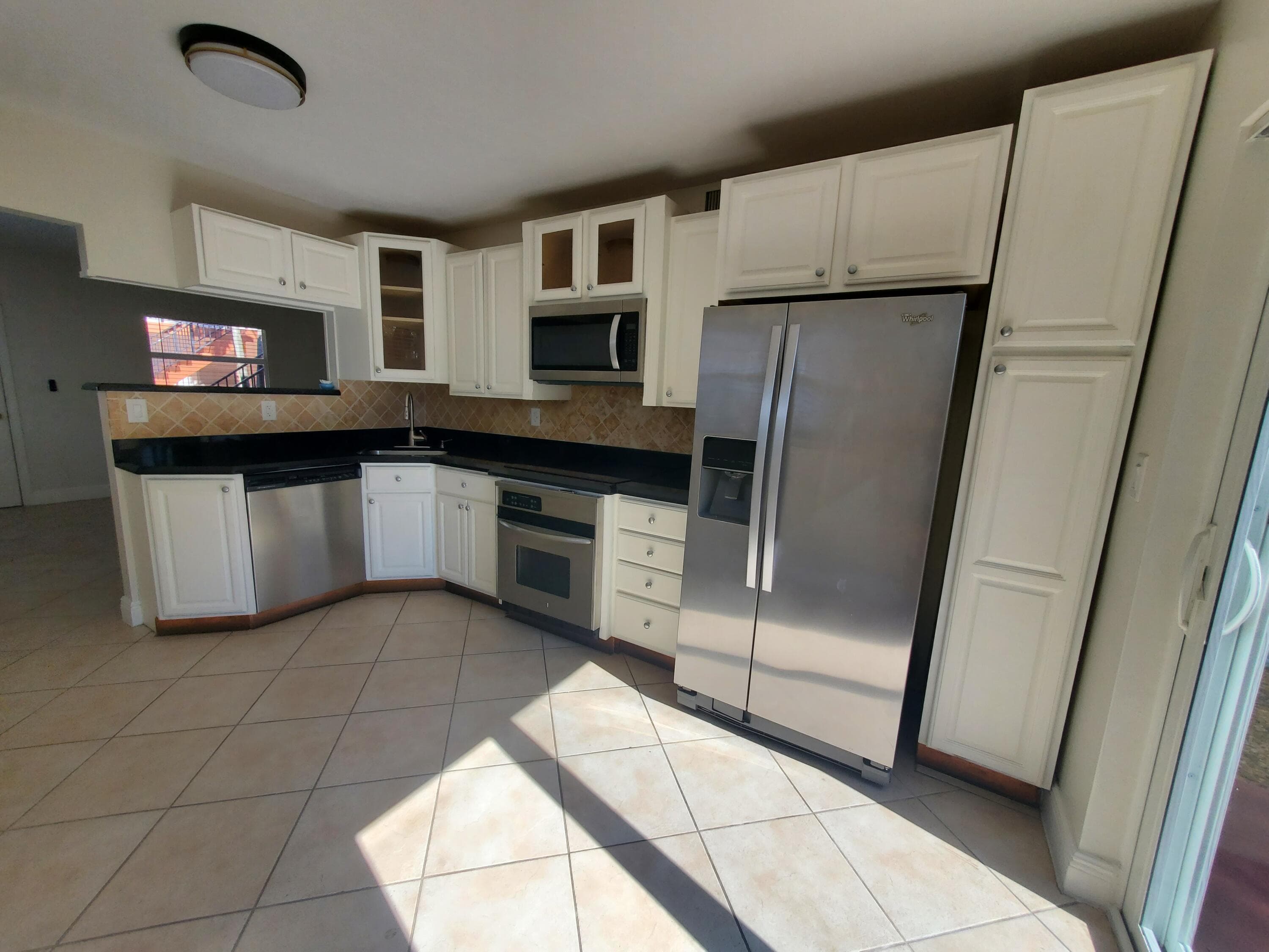 313 SW 1st Court SW L-4, Pompano Beach, FL 33060 — photo 4 of 17