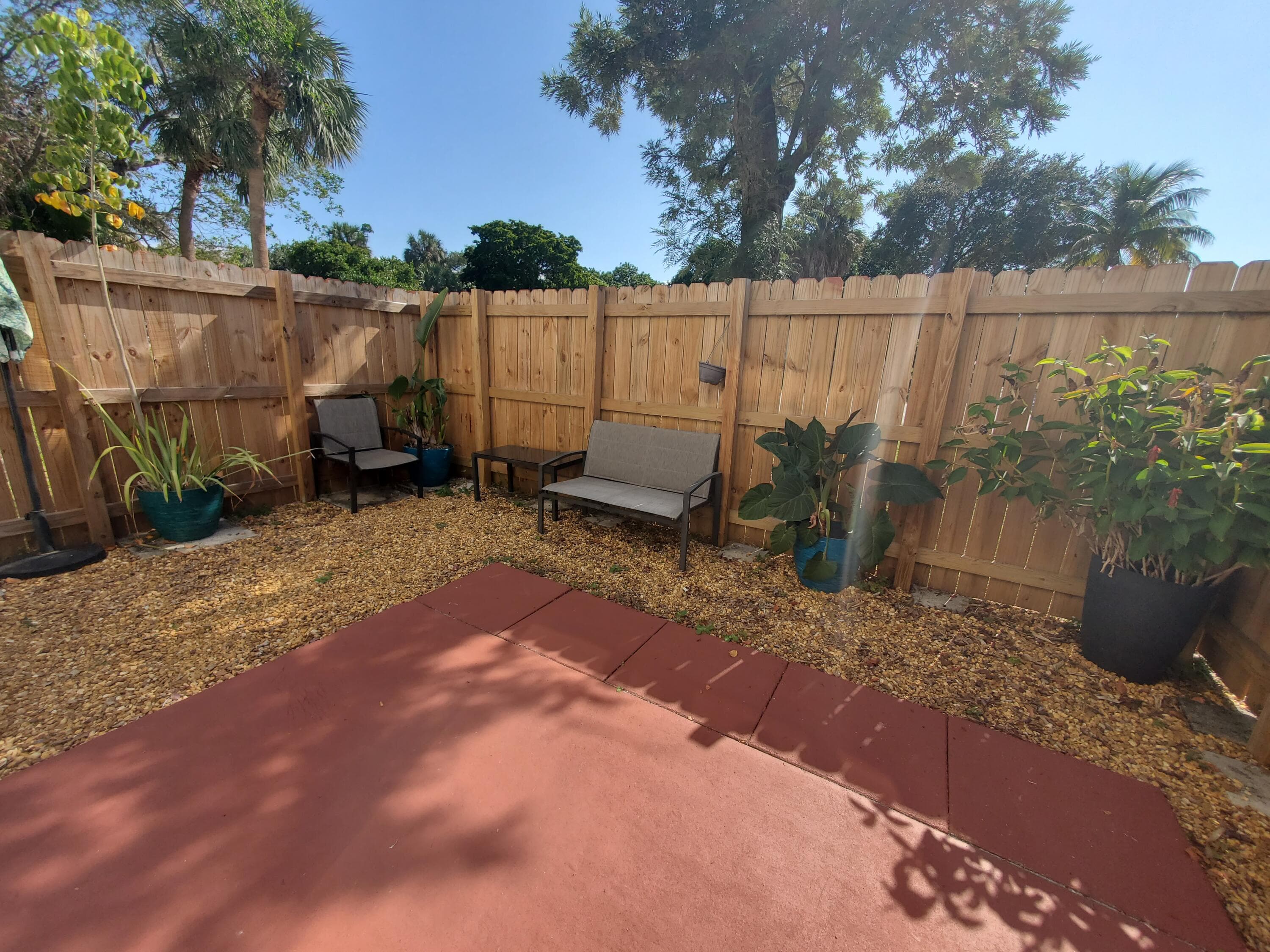 313 SW 1st Court SW L-4, Pompano Beach, FL 33060 — photo 1 of 17