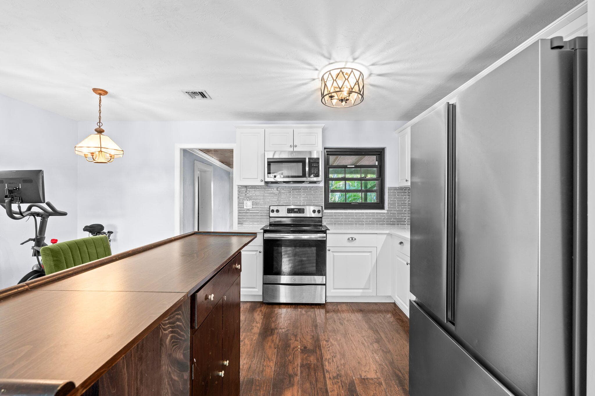919 30th Street, West Palm Beach, FL 33407 — photo 10 of 32