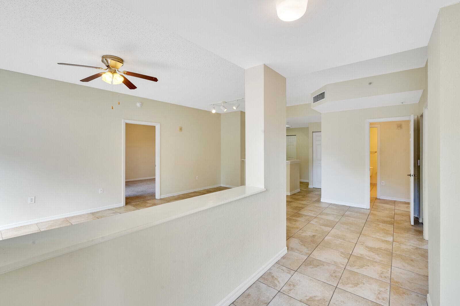 2916 Tuscany Court 109, Palm Beach Gardens, FL 33410 — photo 3 of 31