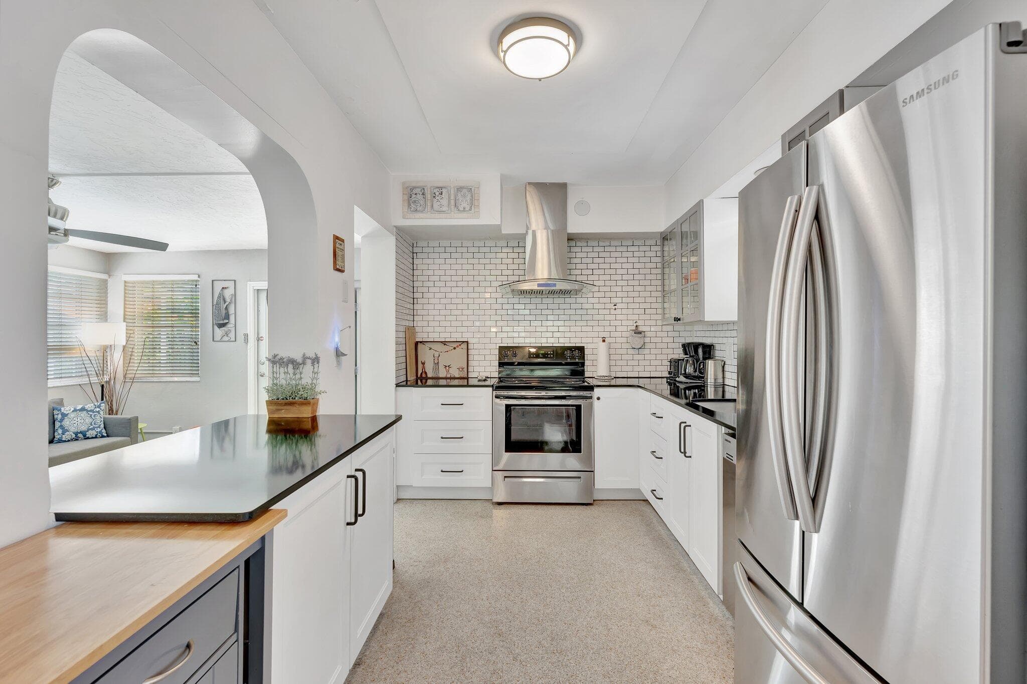 1246 Johnson Street, Hollywood, FL 33019 — photo 10 of 43
