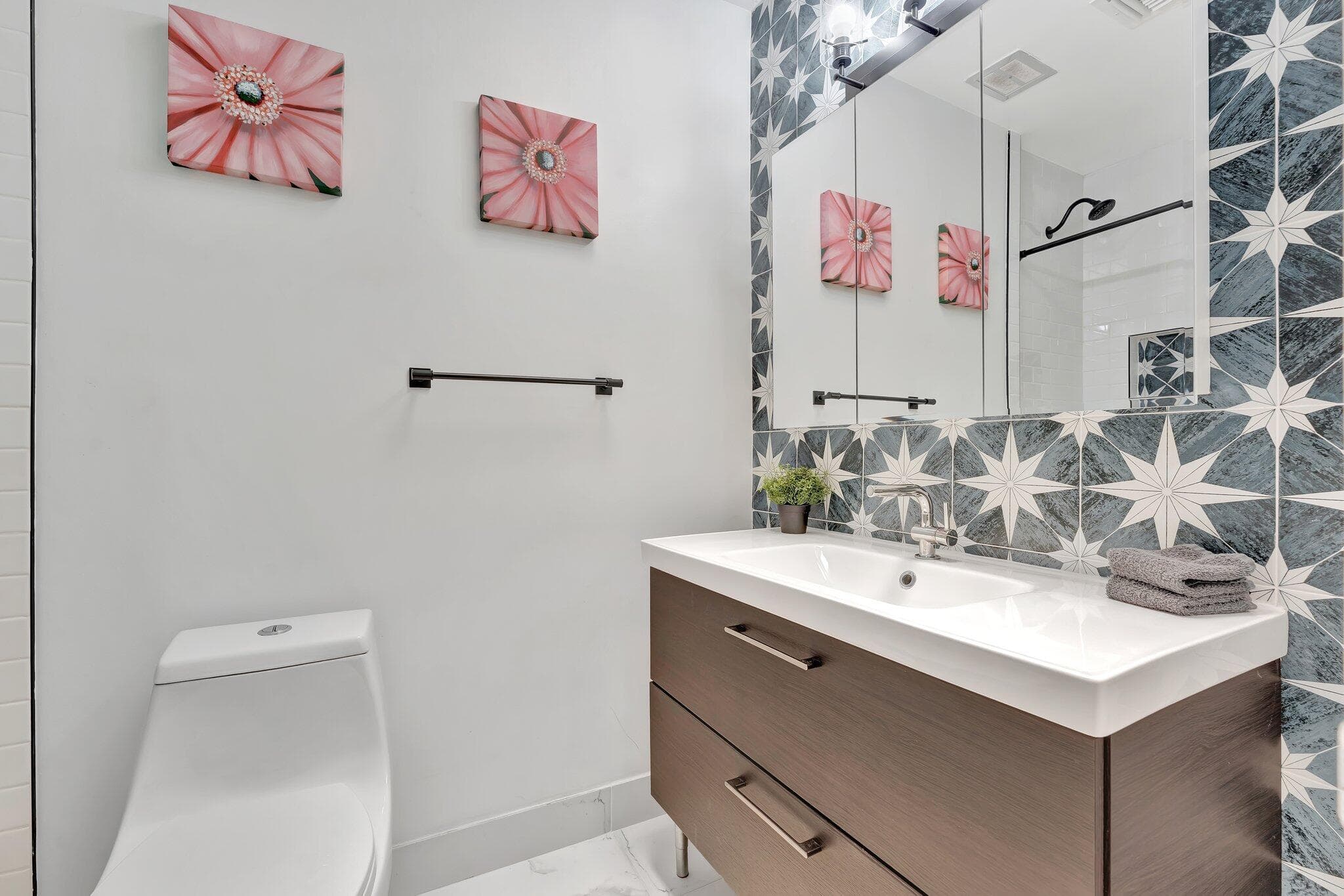 1246 Johnson Street, Hollywood, FL 33019 — photo 21 of 43