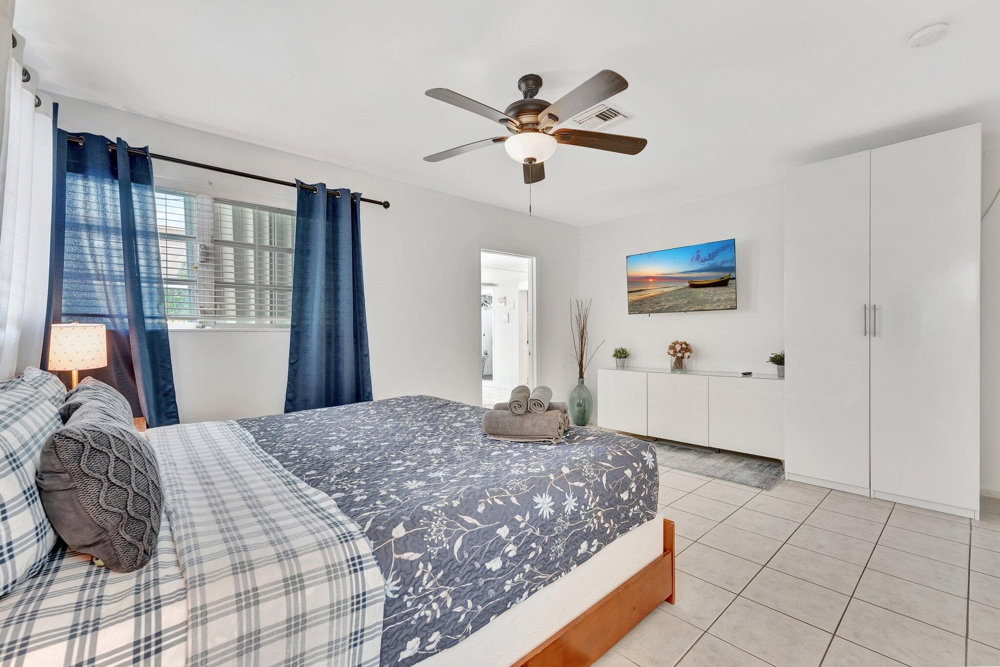 1246 Johnson Street, Hollywood, FL 33019 — photo 26 of 43