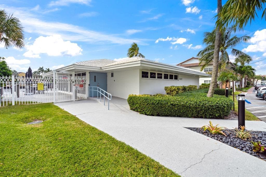 3300 NE 36th Street 507, Fort Lauderdale, FL 33308 — photo 37 of 45