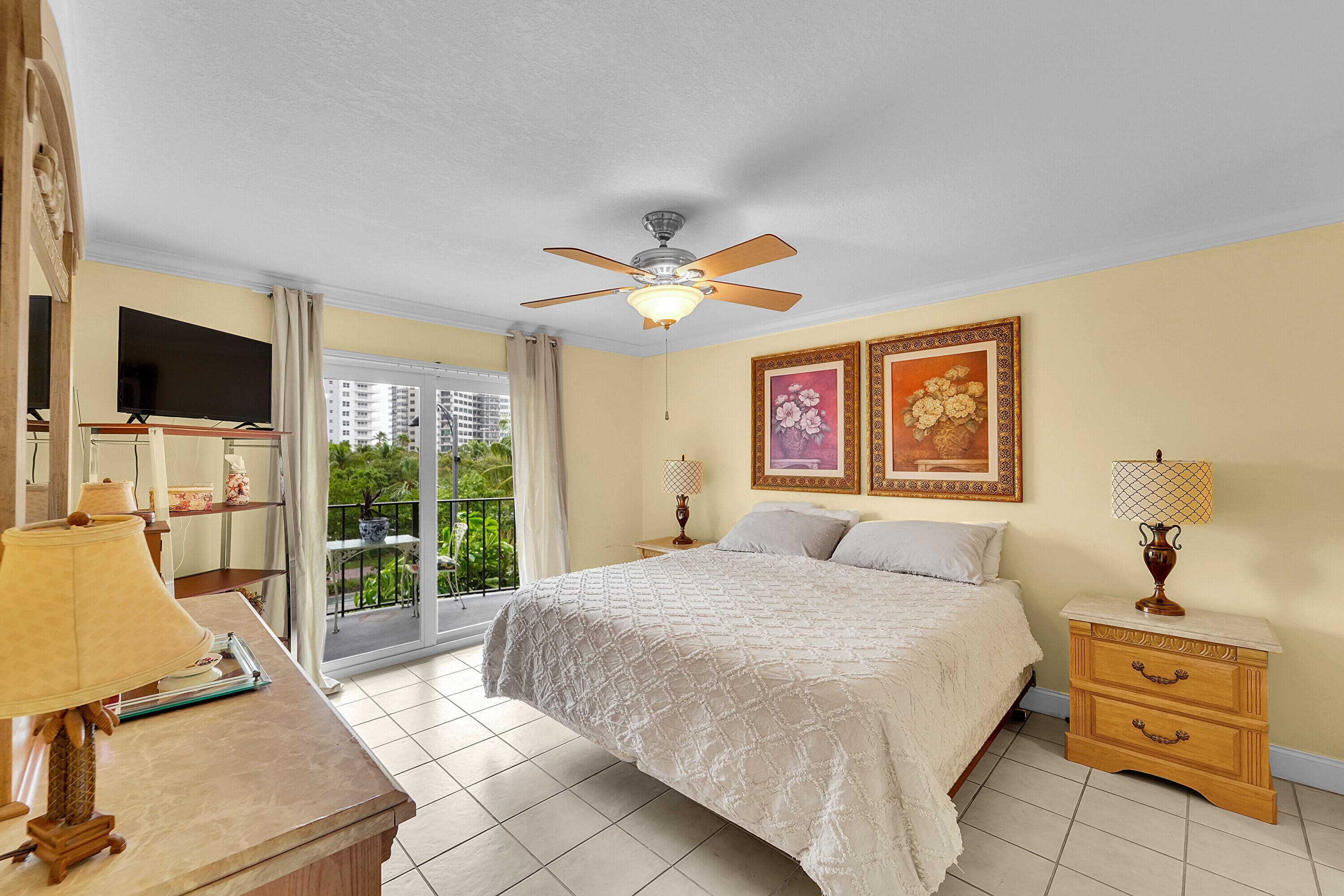 3909 N Ocean Boulevard 301, Fort Lauderdale, FL 33308 — photo 9 of 31