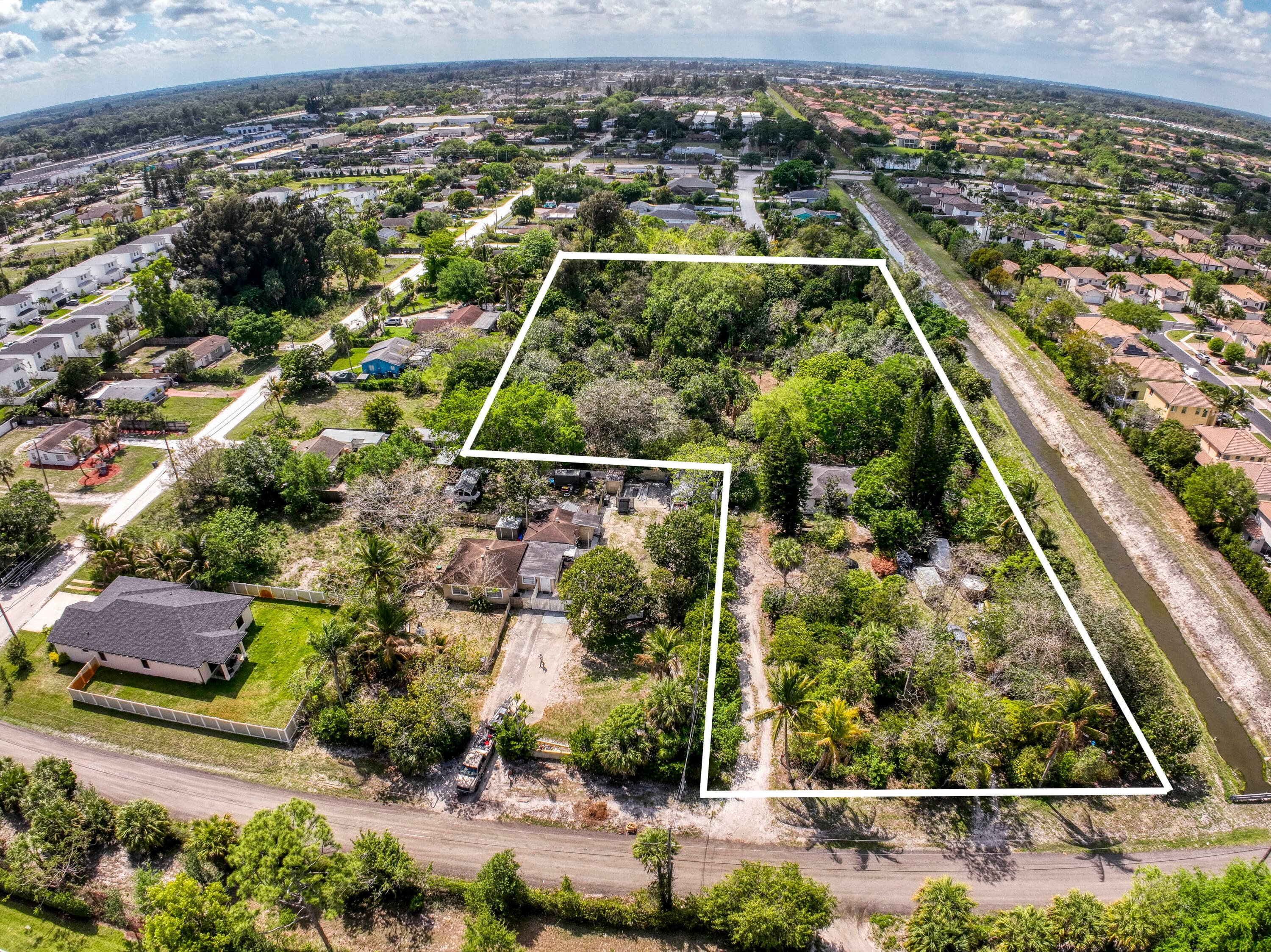 470 63rd Trail N, West Palm Beach, FL 33413 — photo 1 of 11