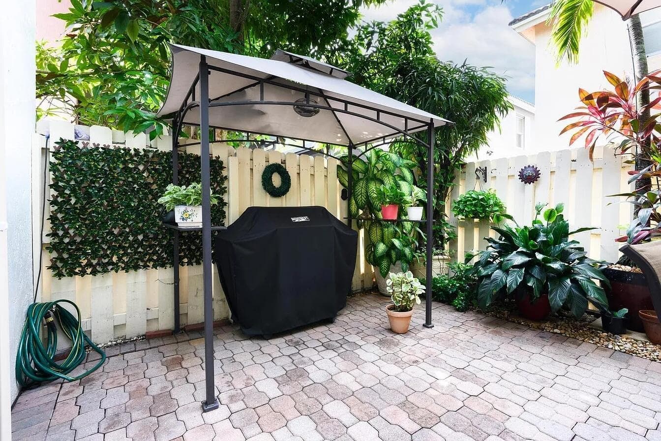 4156 Meade Way, West Palm Beach, FL 33409 — photo 9 of 41