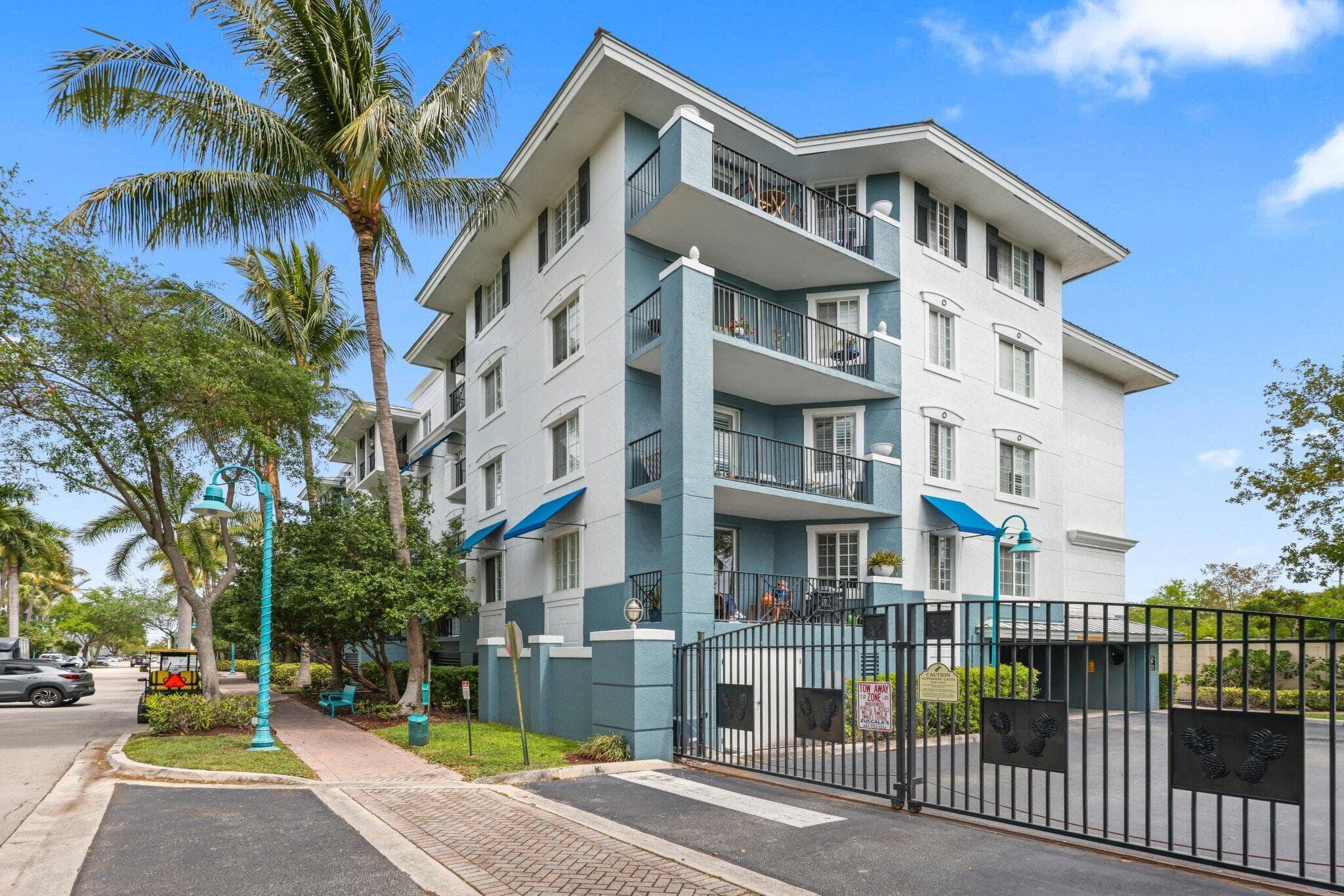 255 NE 3rd Avenue Unit 2-407, Delray Beach, FL 33444 — photo 4 of 31