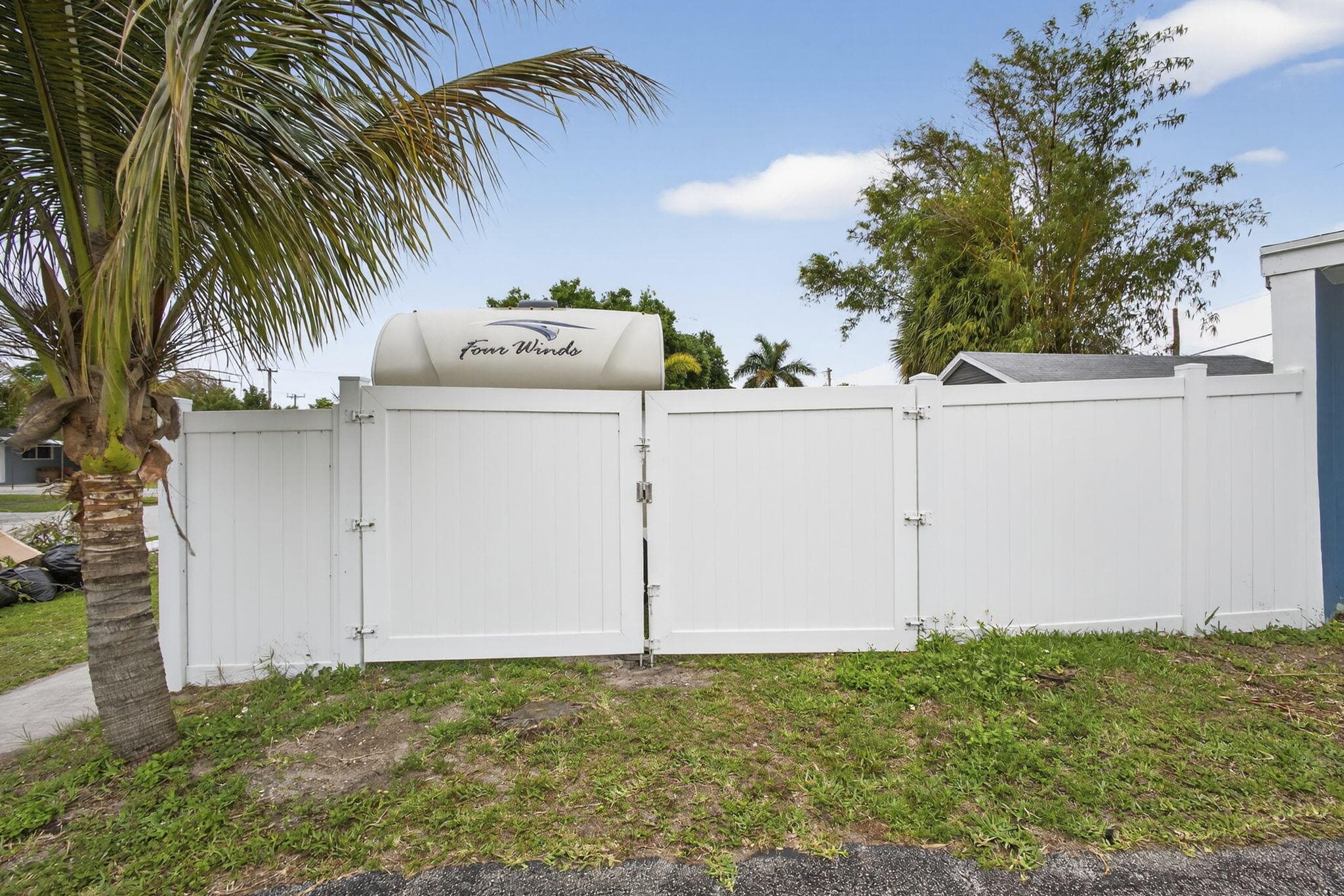 9141 Birmingham Drive, Palm Beach Gardens, FL 33410 — photo 6 of 59