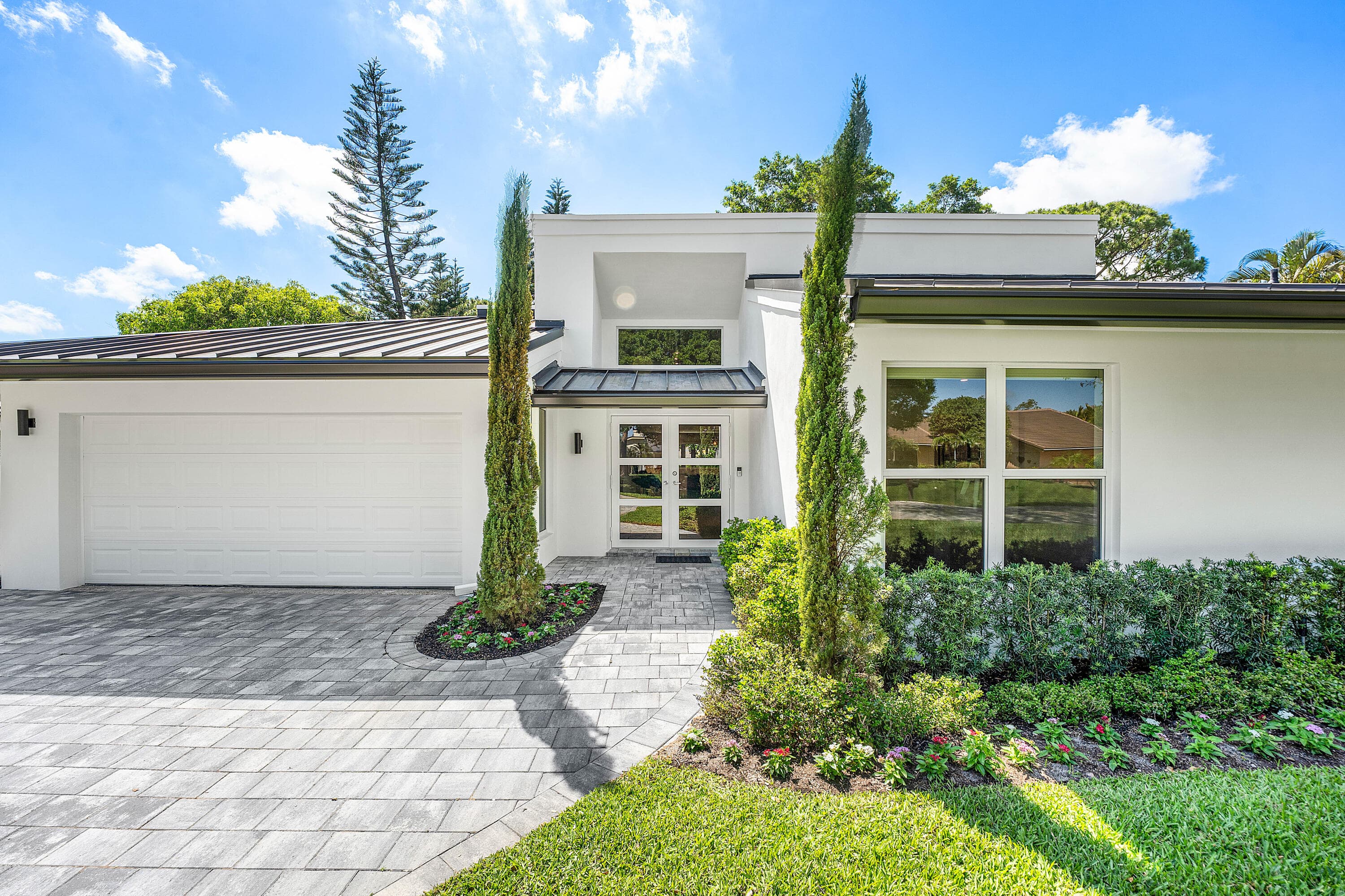 654 W Lakewoode Circle, Delray Beach, FL 33445 — photo 2 of 25