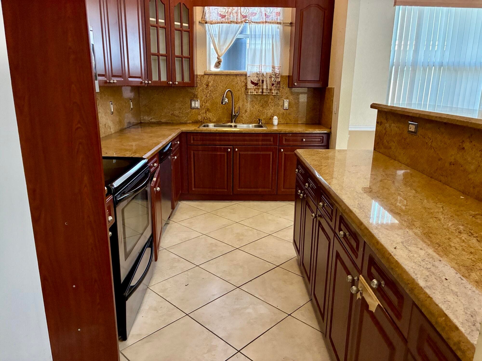 2200 NW 5th Street, Pompano Beach, FL 33069 — photo 3 of 15