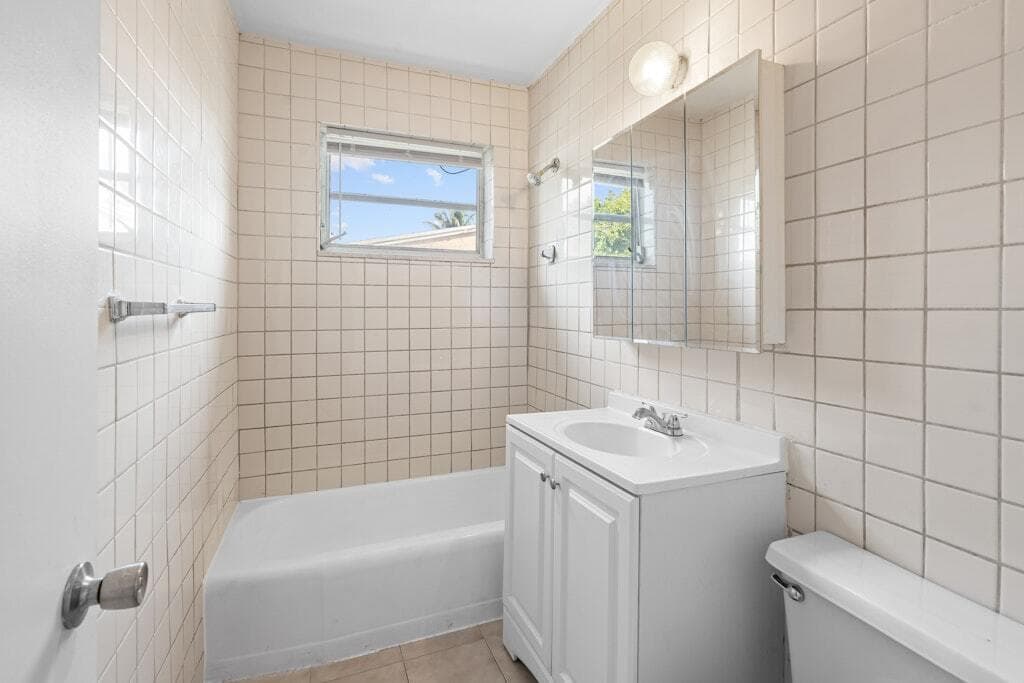1410 N 69th Avenue, Hollywood, FL 33024 — photo 8 of 16
