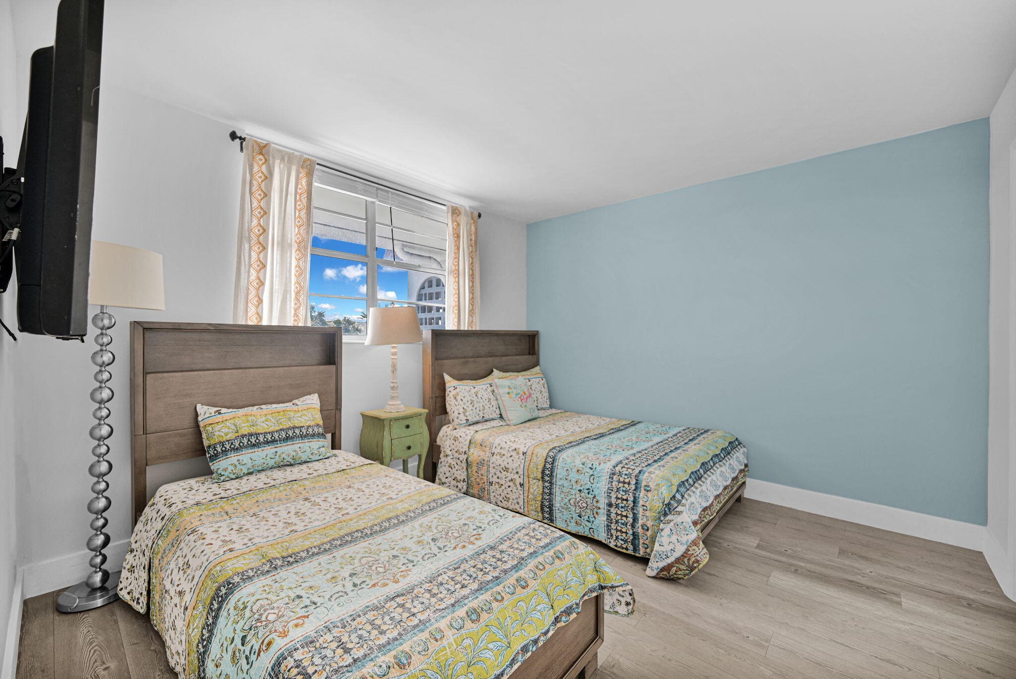 400 SE 10th Street 303, Deerfield Beach, FL 33441 — photo 16 of 34