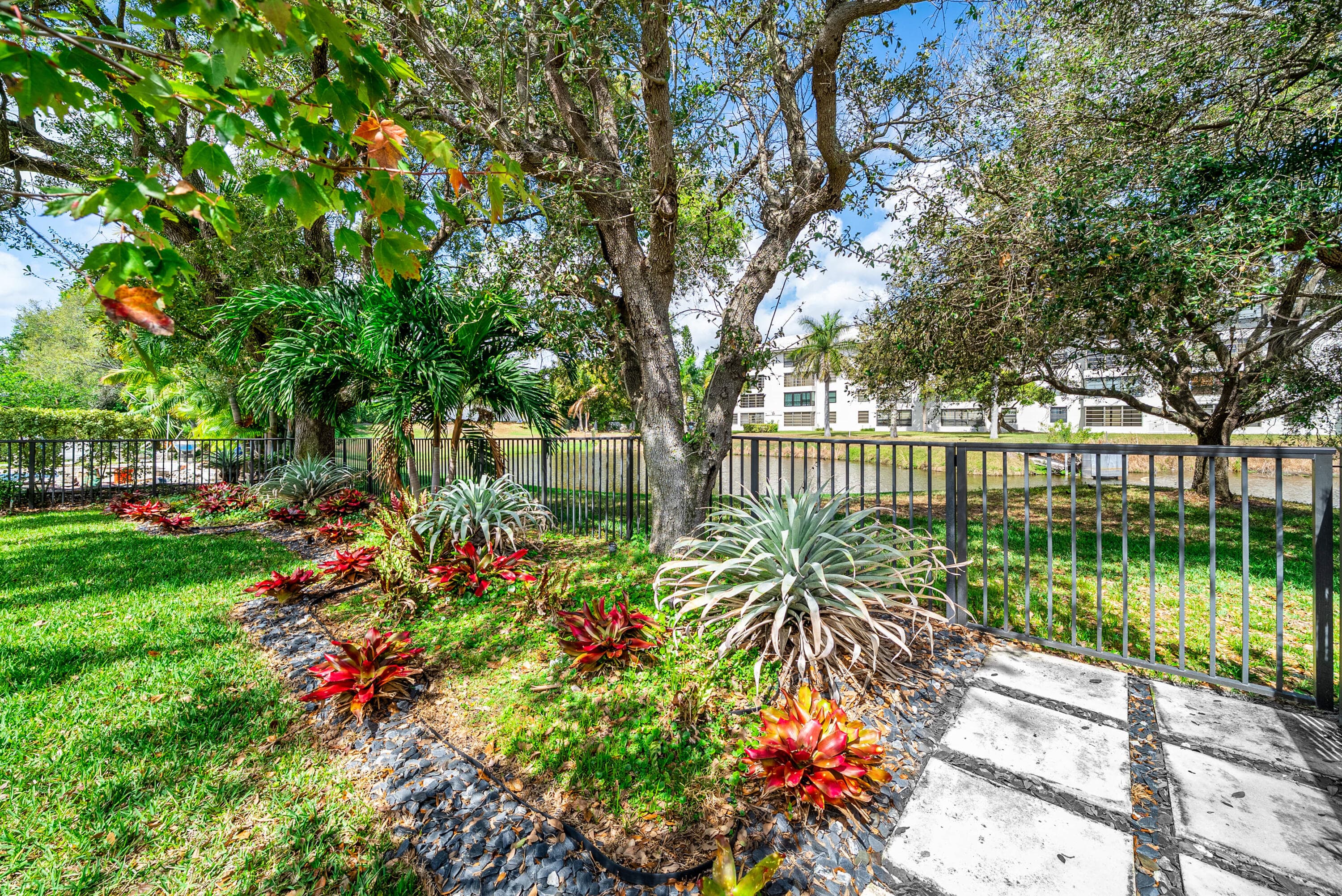 3069 Safflower Circle, West Palm Beach, FL 33401 — photo 34 of 39