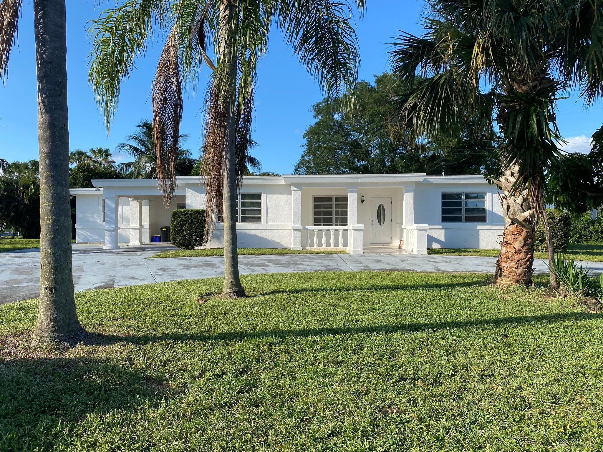 7500 W Lake Drive, Lake Clarke Shores, FL 33406 — photo 3 of 18