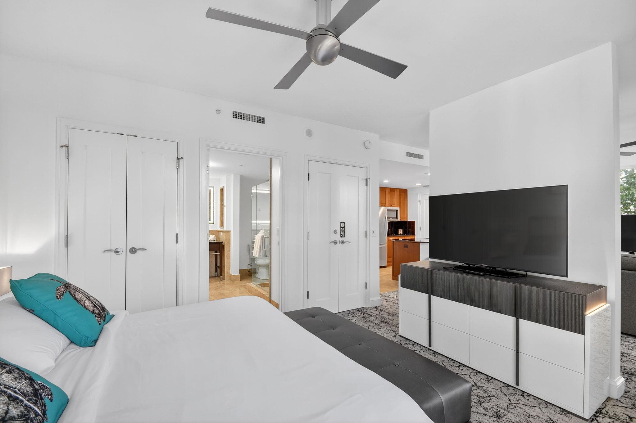 3800 N Ocean Drive 518, Singer Island, FL 33404 — photo 7 of 105