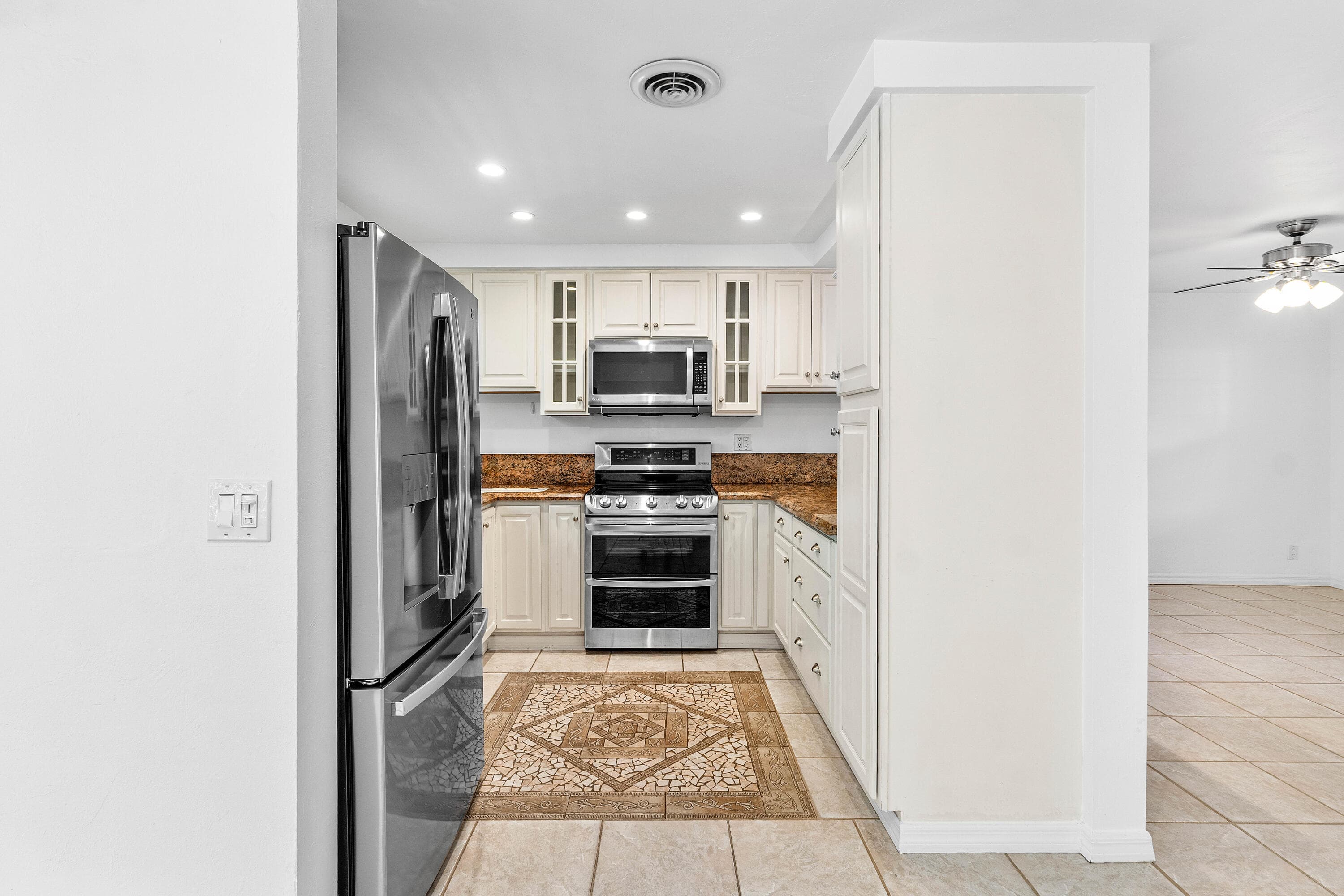 2100 NE 4th Avenue, Boca Raton, FL 33431 — photo 9 of 30