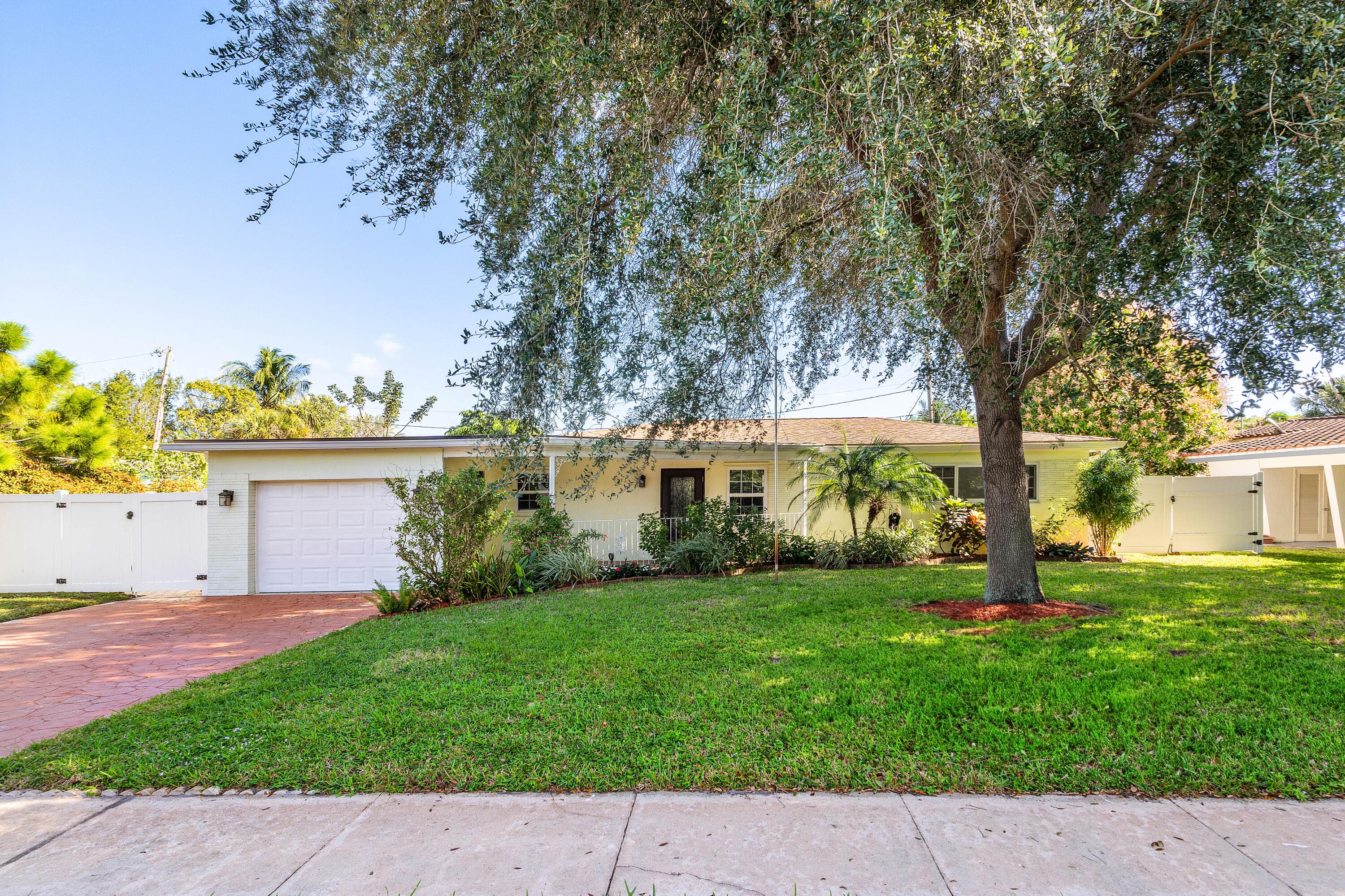 2100 NE 4th Avenue, Boca Raton, FL 33431 — photo 29 of 30