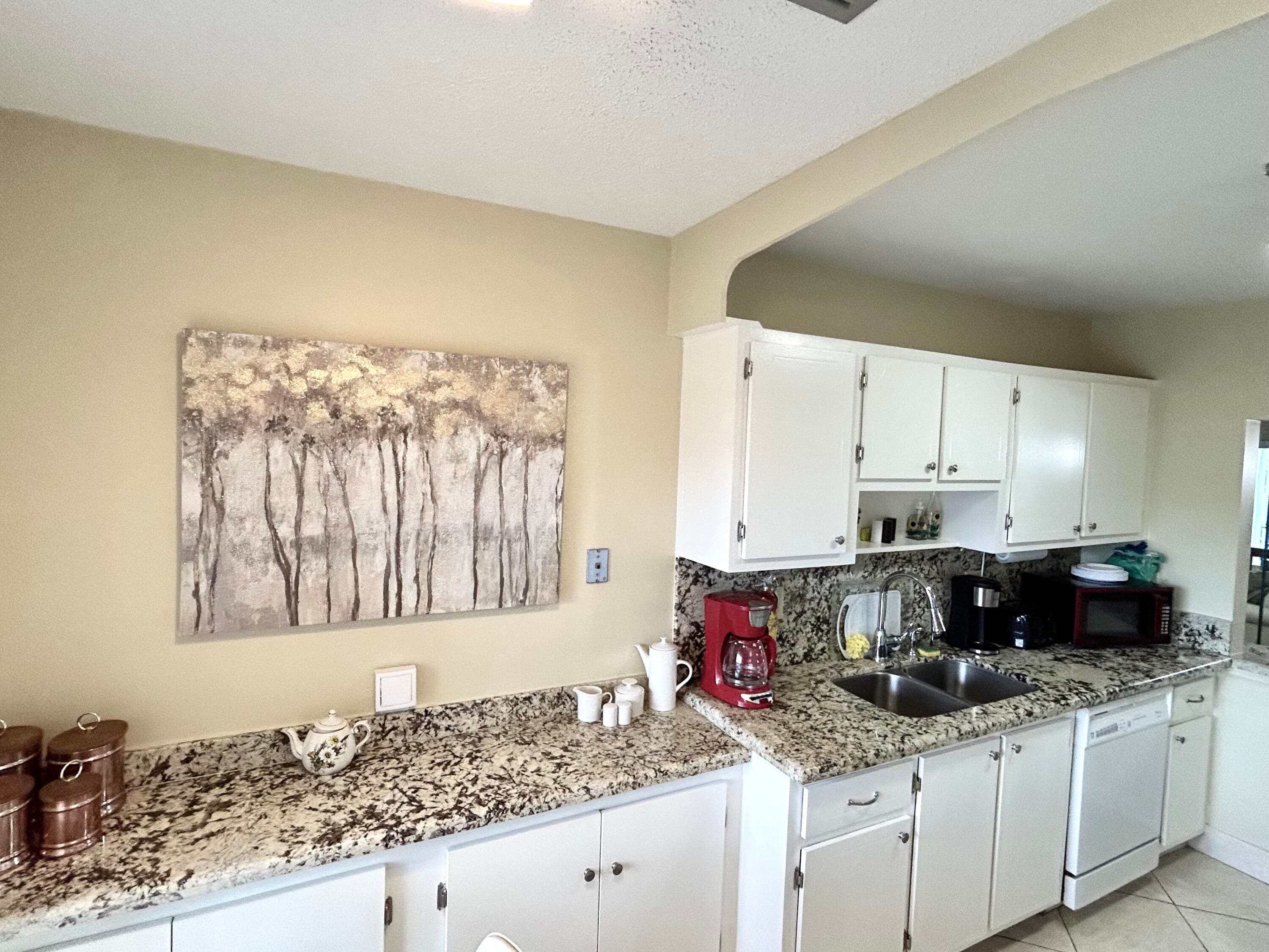 2711 SW 13th Street B, Delray Beach, FL 33445 — photo 4 of 13