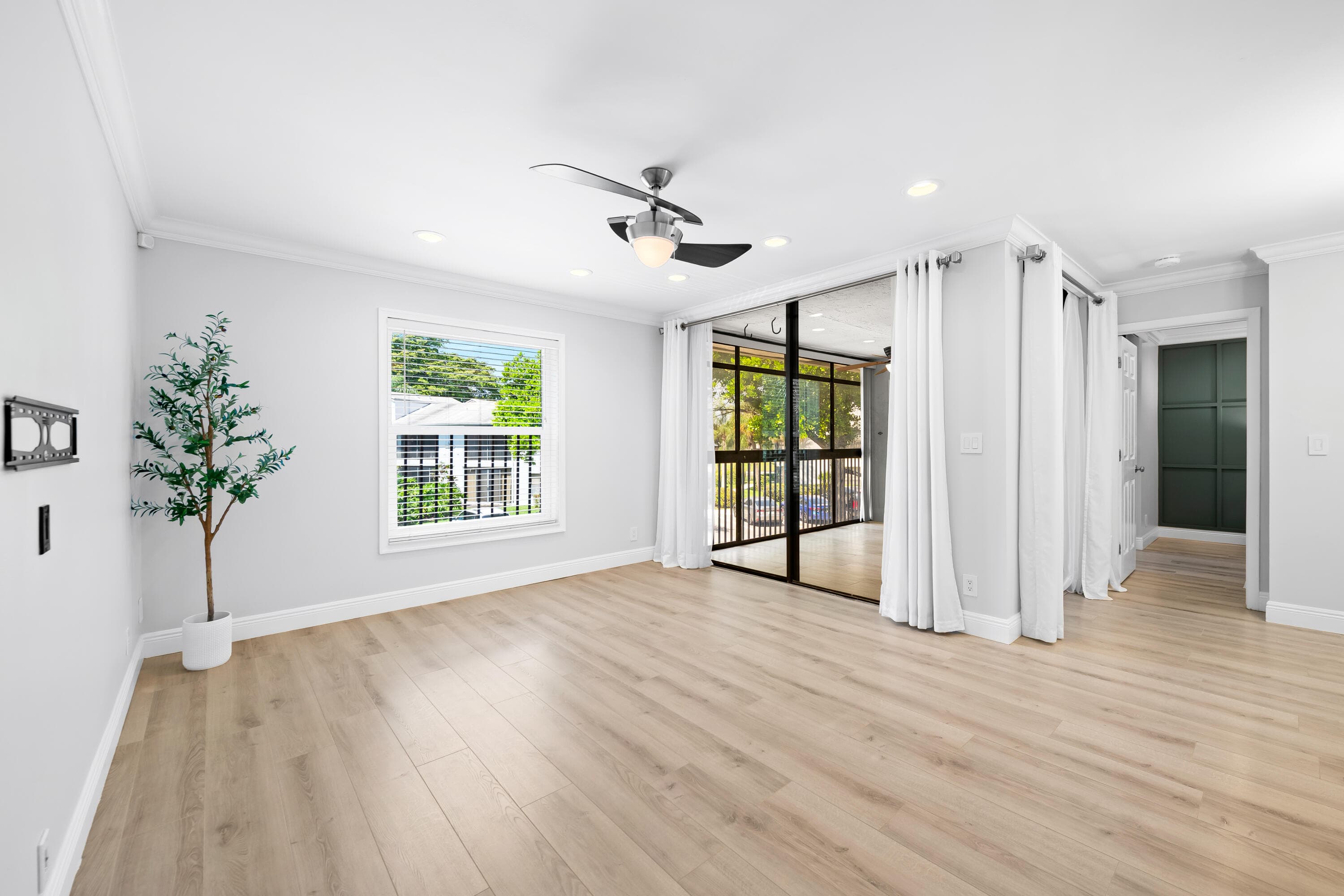 4664 NW 22nd Street, Coconut Creek, FL 33063 — photo 6 of 43