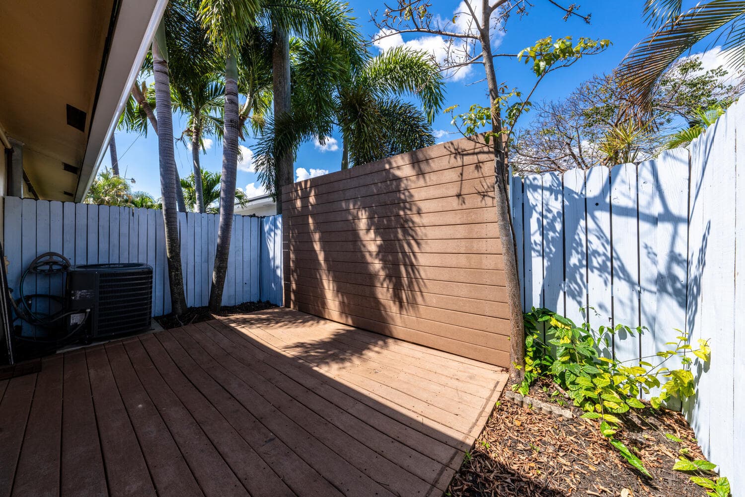 1200 NE 17th Court 1, Fort Lauderdale, FL 33305 — photo 20 of 35