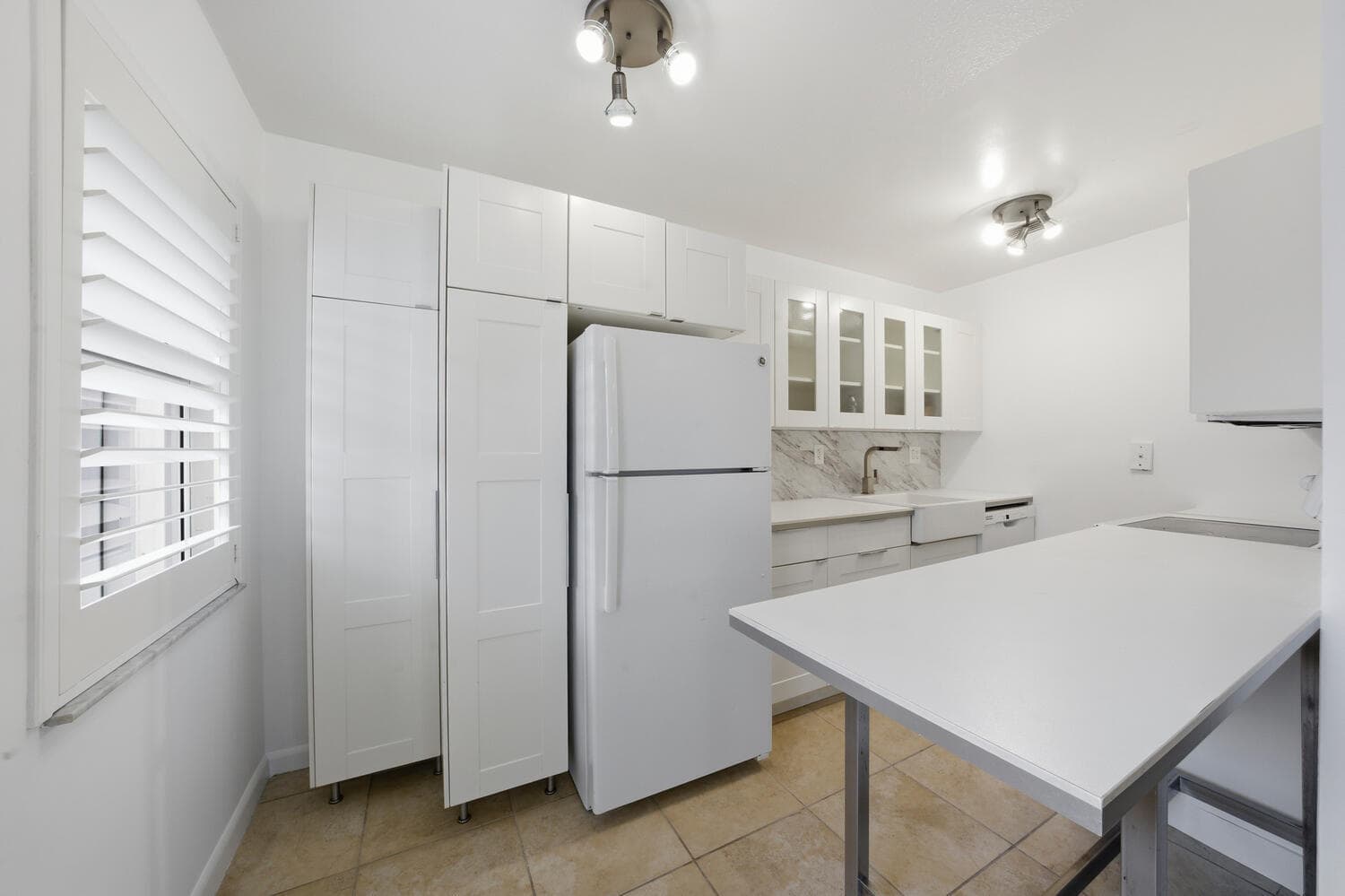 1200 NE 17th Court 1, Fort Lauderdale, FL 33305 — photo 7 of 35