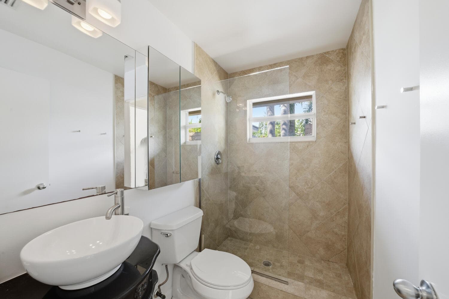 1200 NE 17th Court 1, Fort Lauderdale, FL 33305 — photo 17 of 35