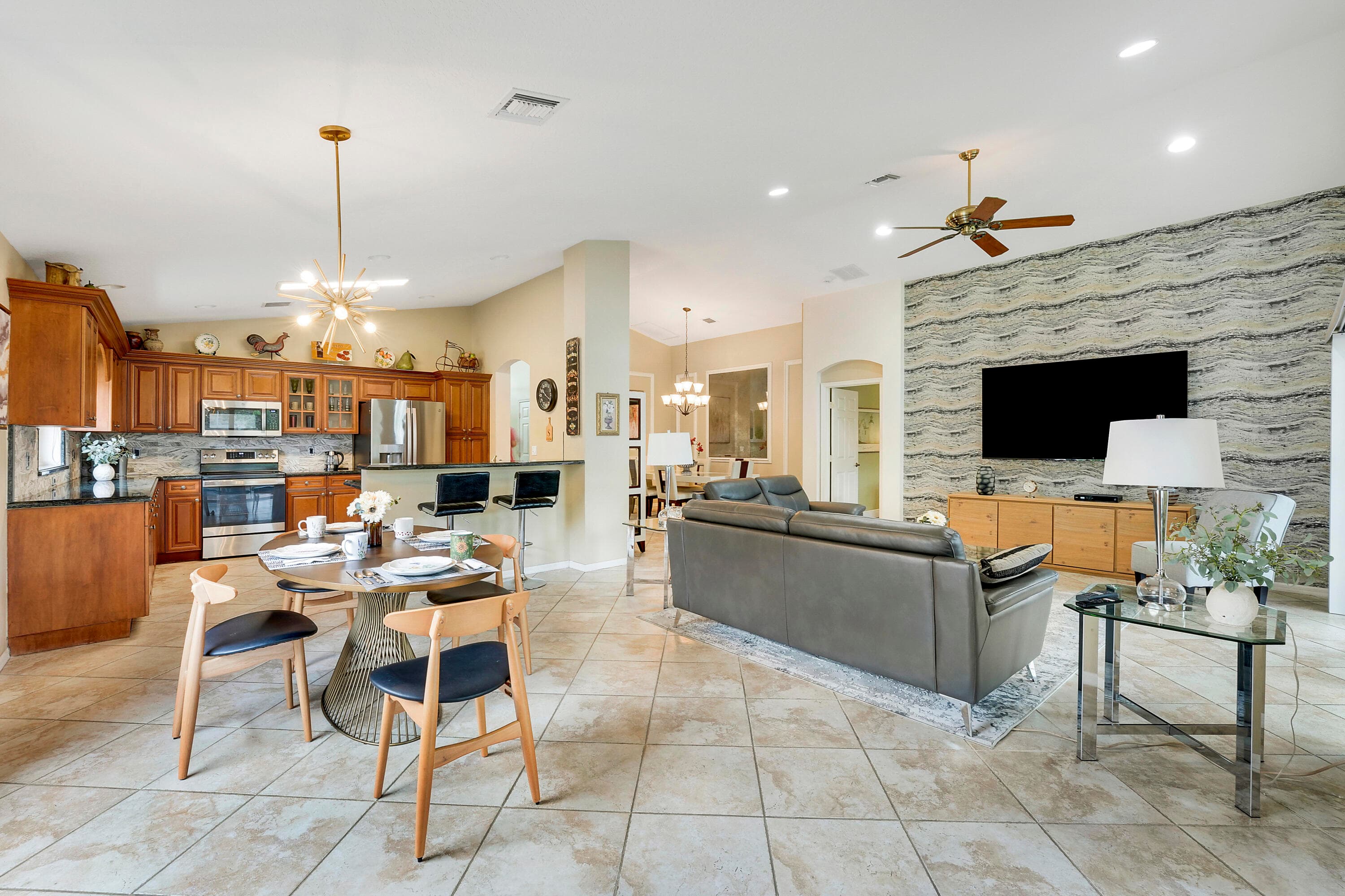 6818 Rienzo Street, Lake Worth, FL 33467 — photo 14 of 66