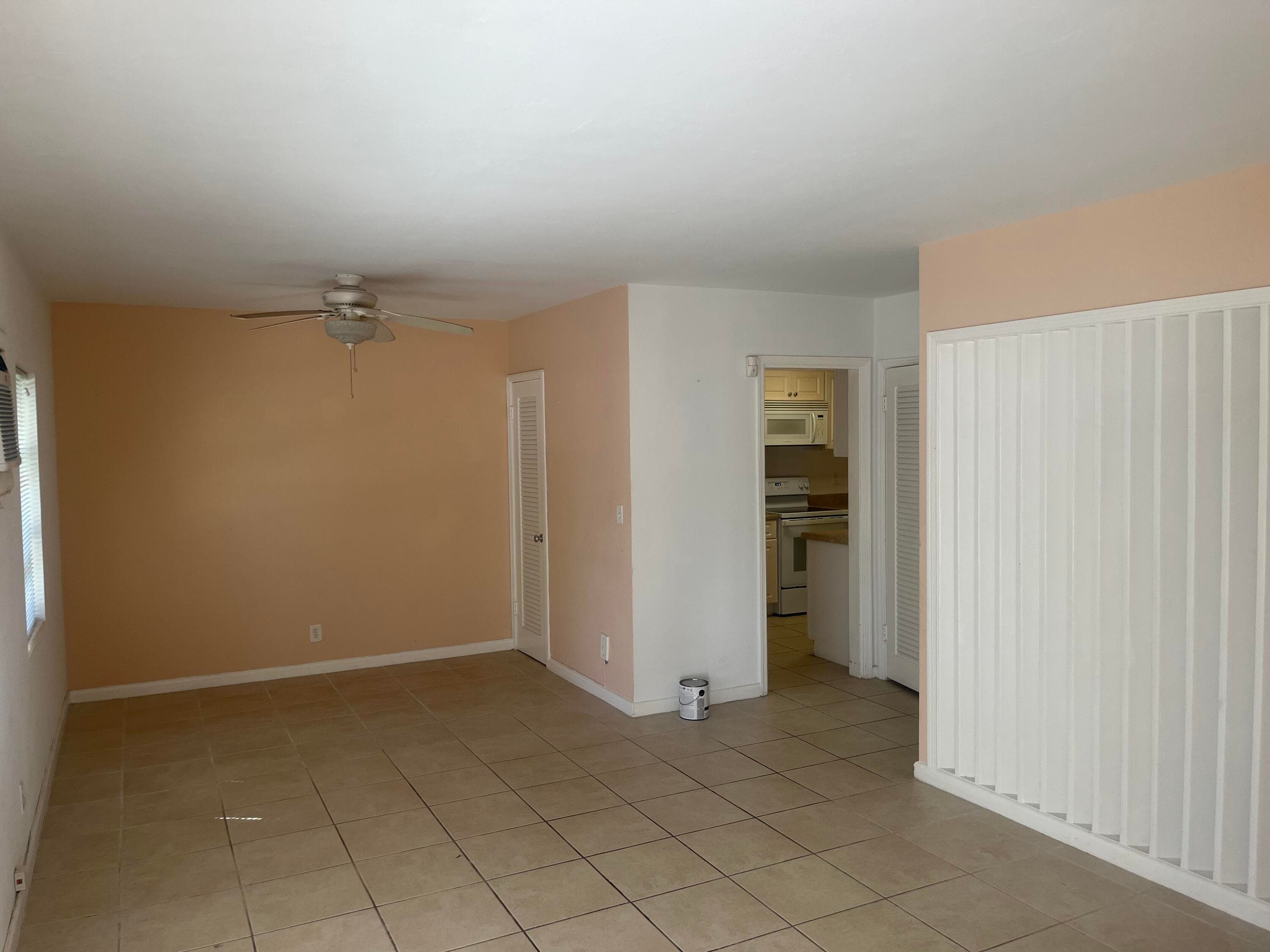 327 S Ocean Breeze Drive 1, Lake Worth Beach, FL 33460 — photo 7 of 23