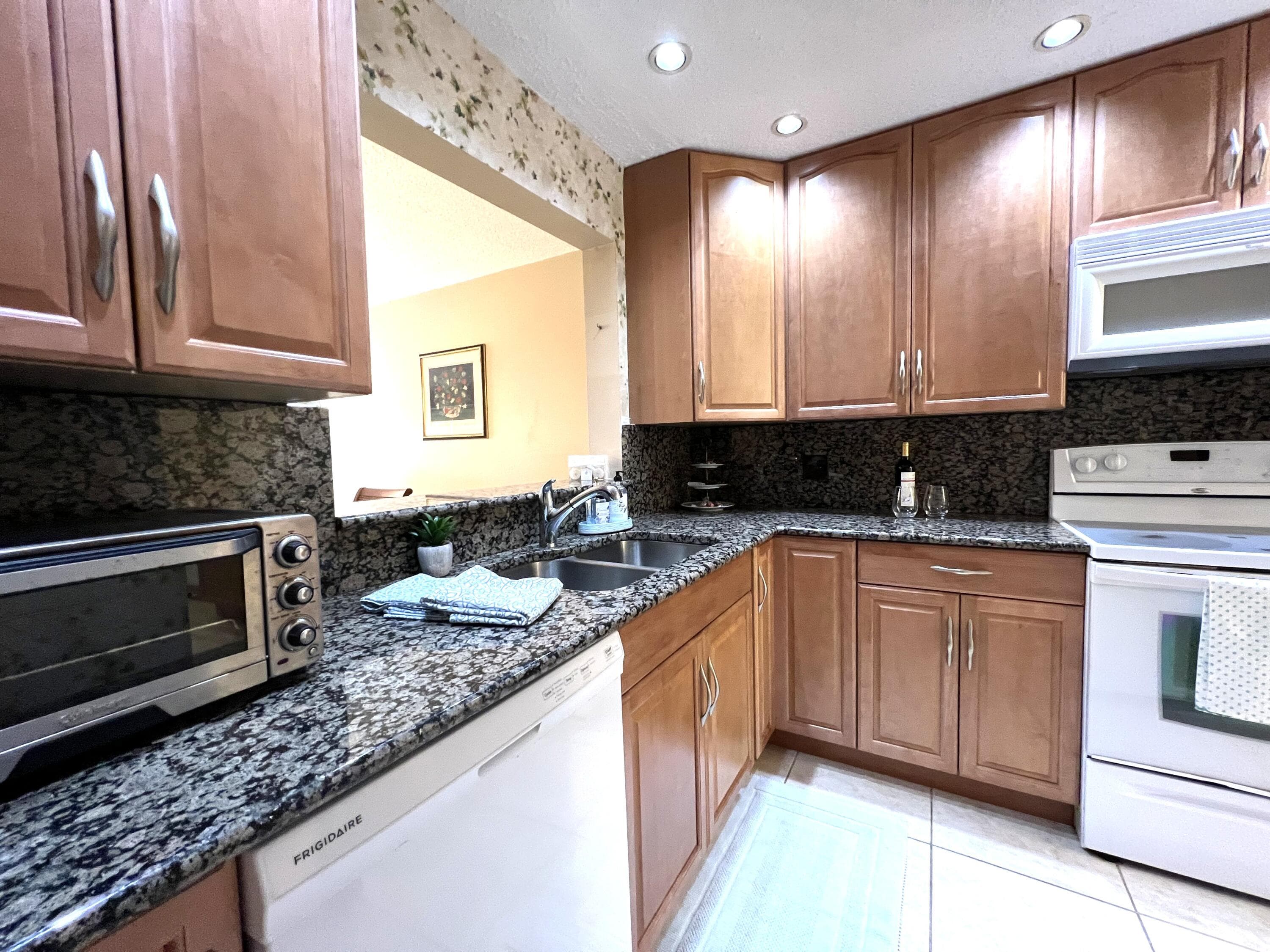 5908 Via Delray Boulevard, Delray Beach, FL 33484 — photo 6 of 28